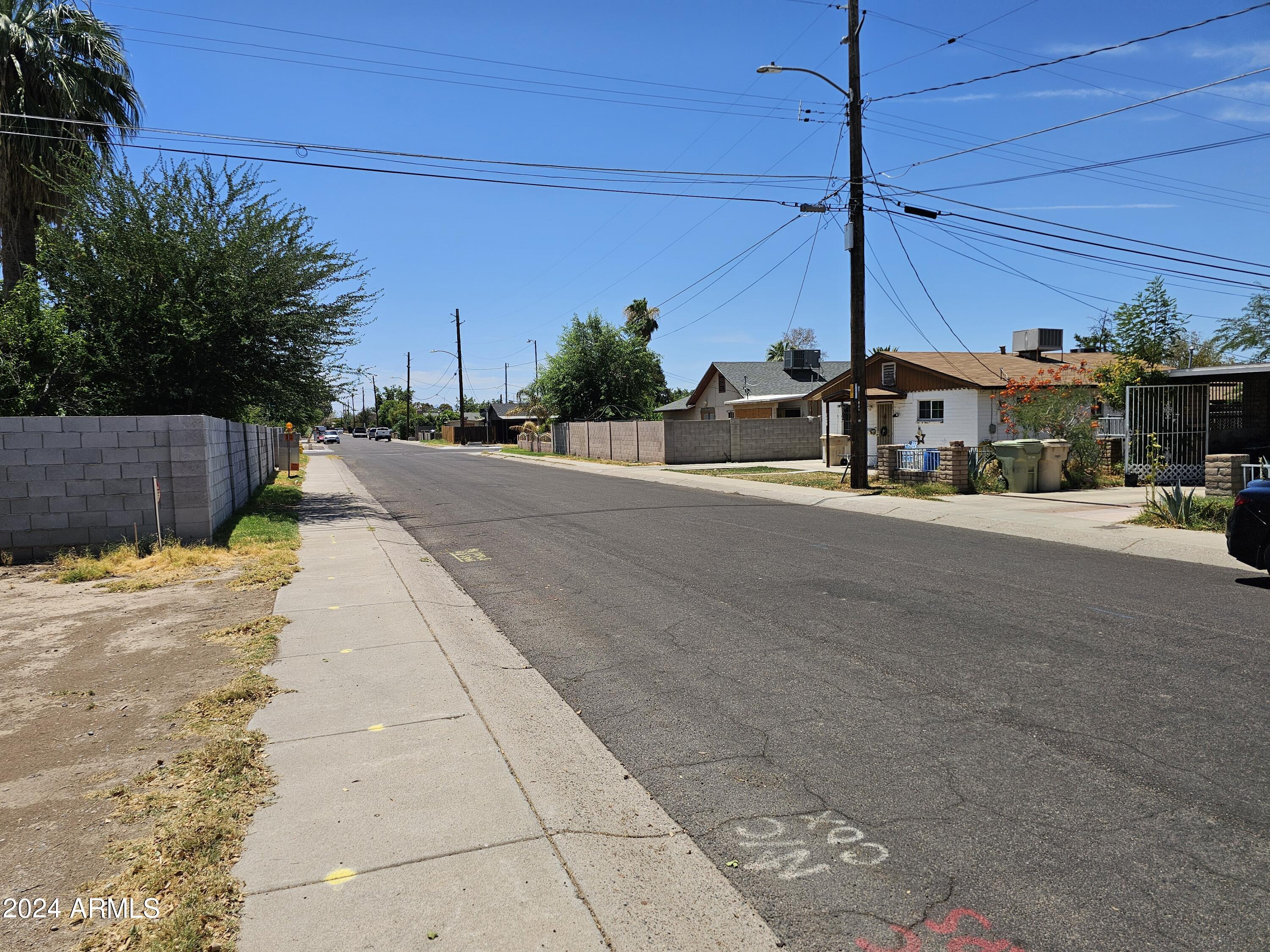 7415 N 54TH Avenue # 1