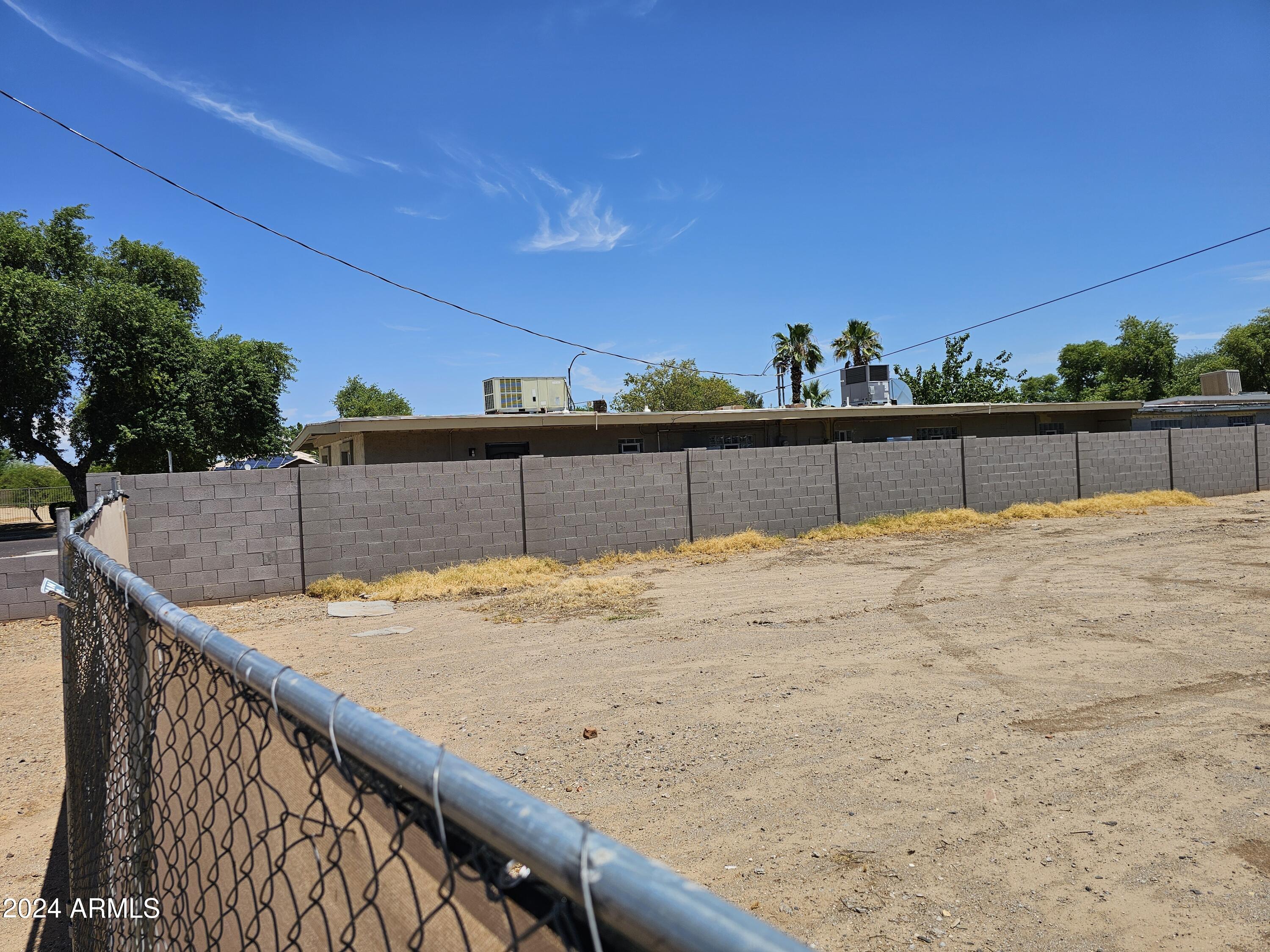 7415 N 54TH Avenue # 1