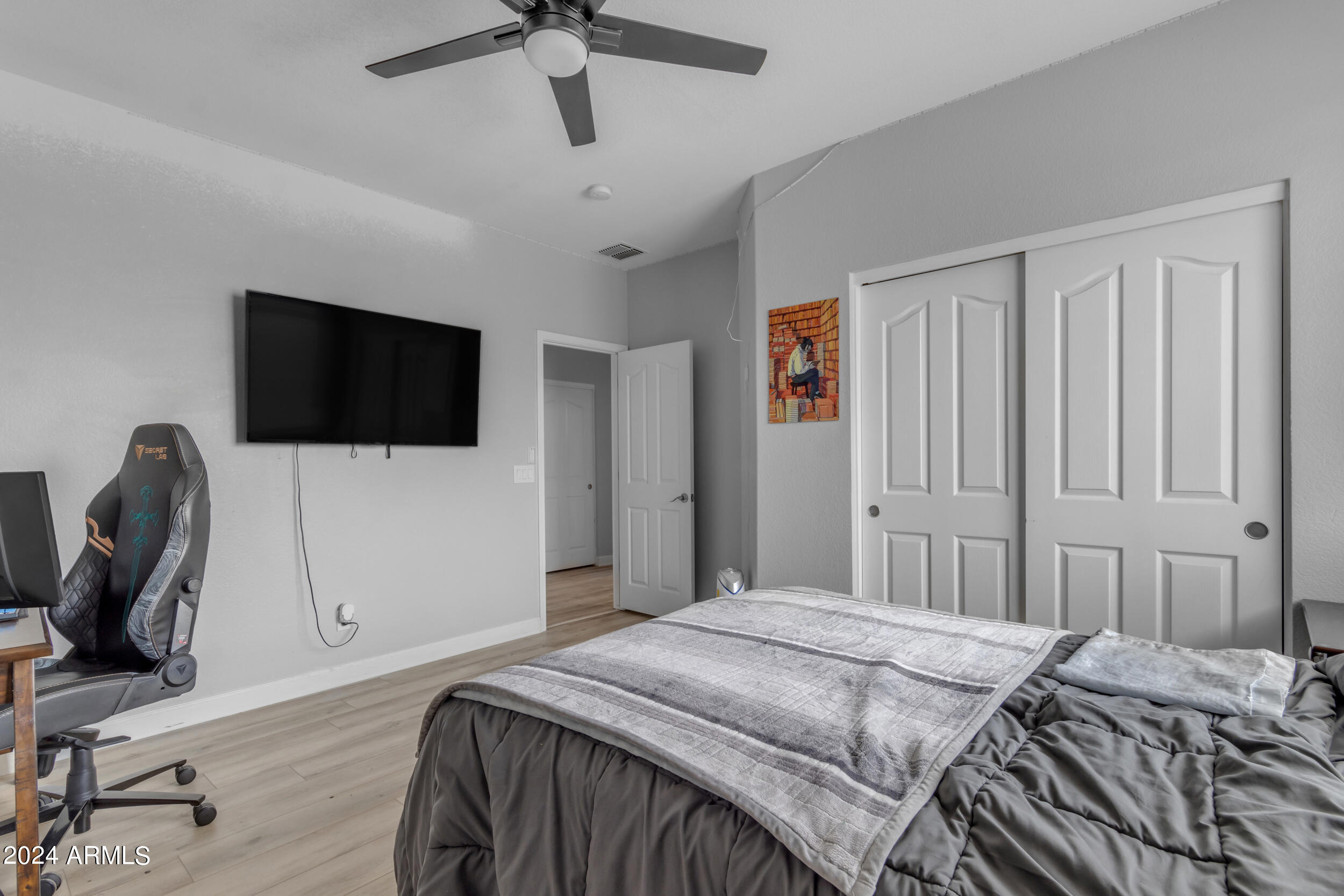 2382 W BINNER Drive
