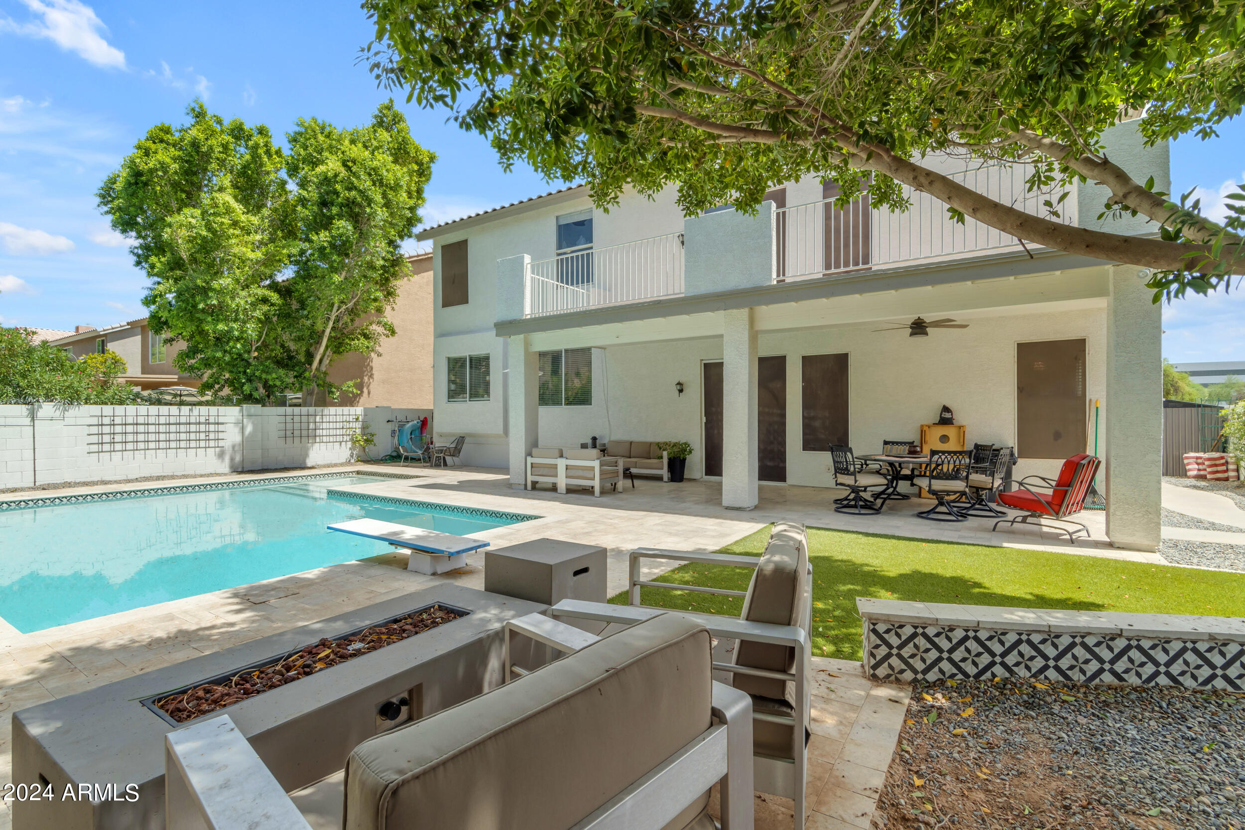 2382 W BINNER Drive