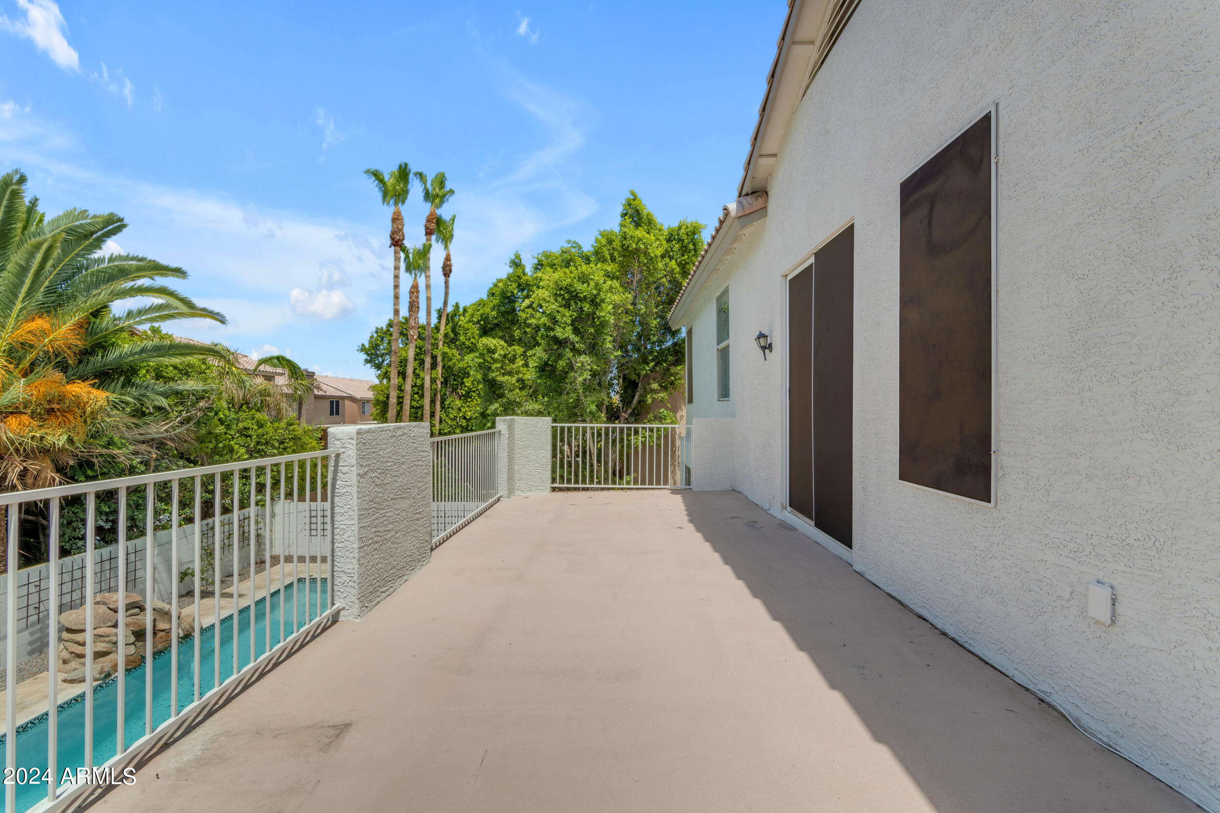 2382 W BINNER Drive
