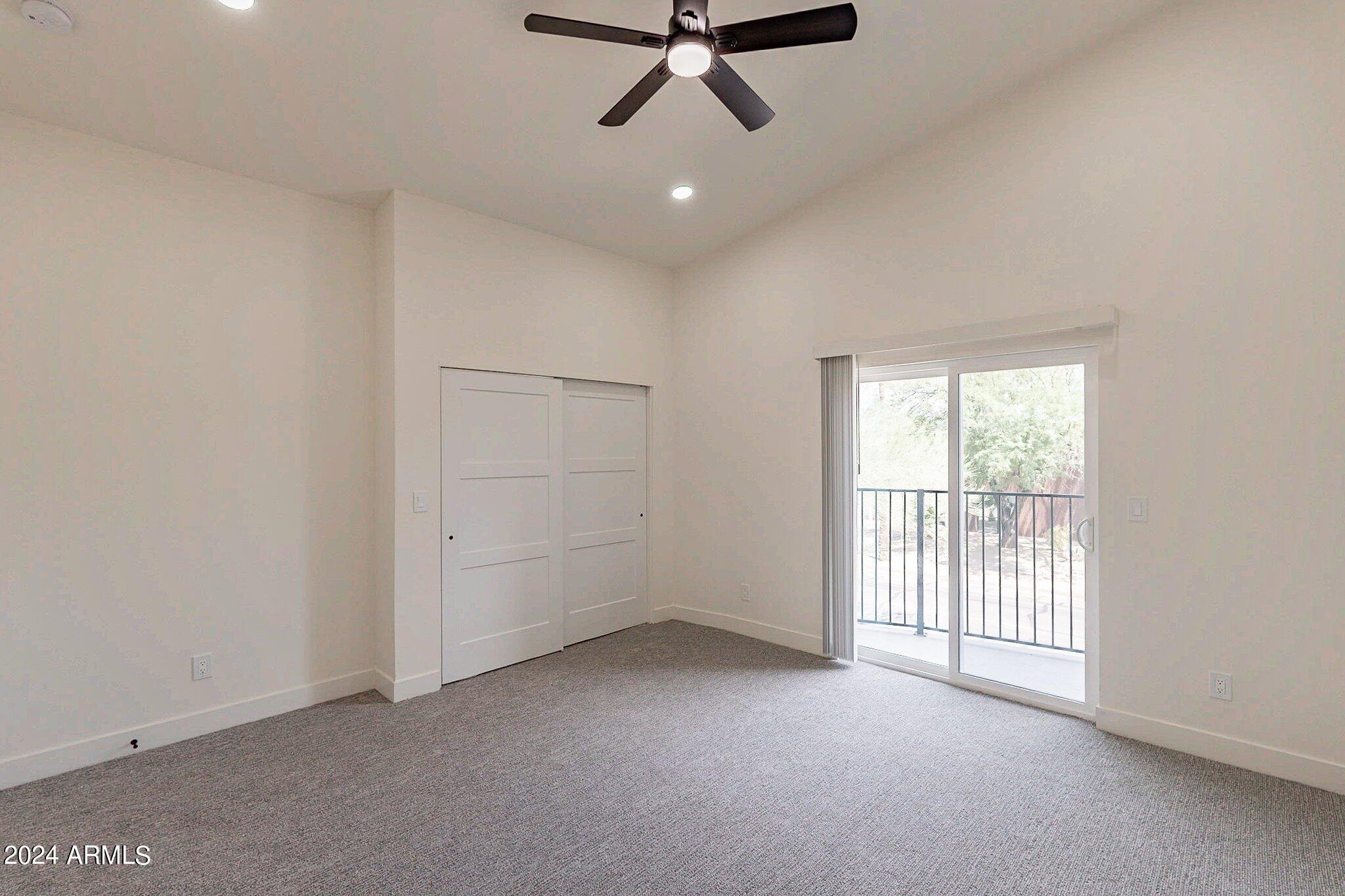 1011 W ROOSEVELT Street