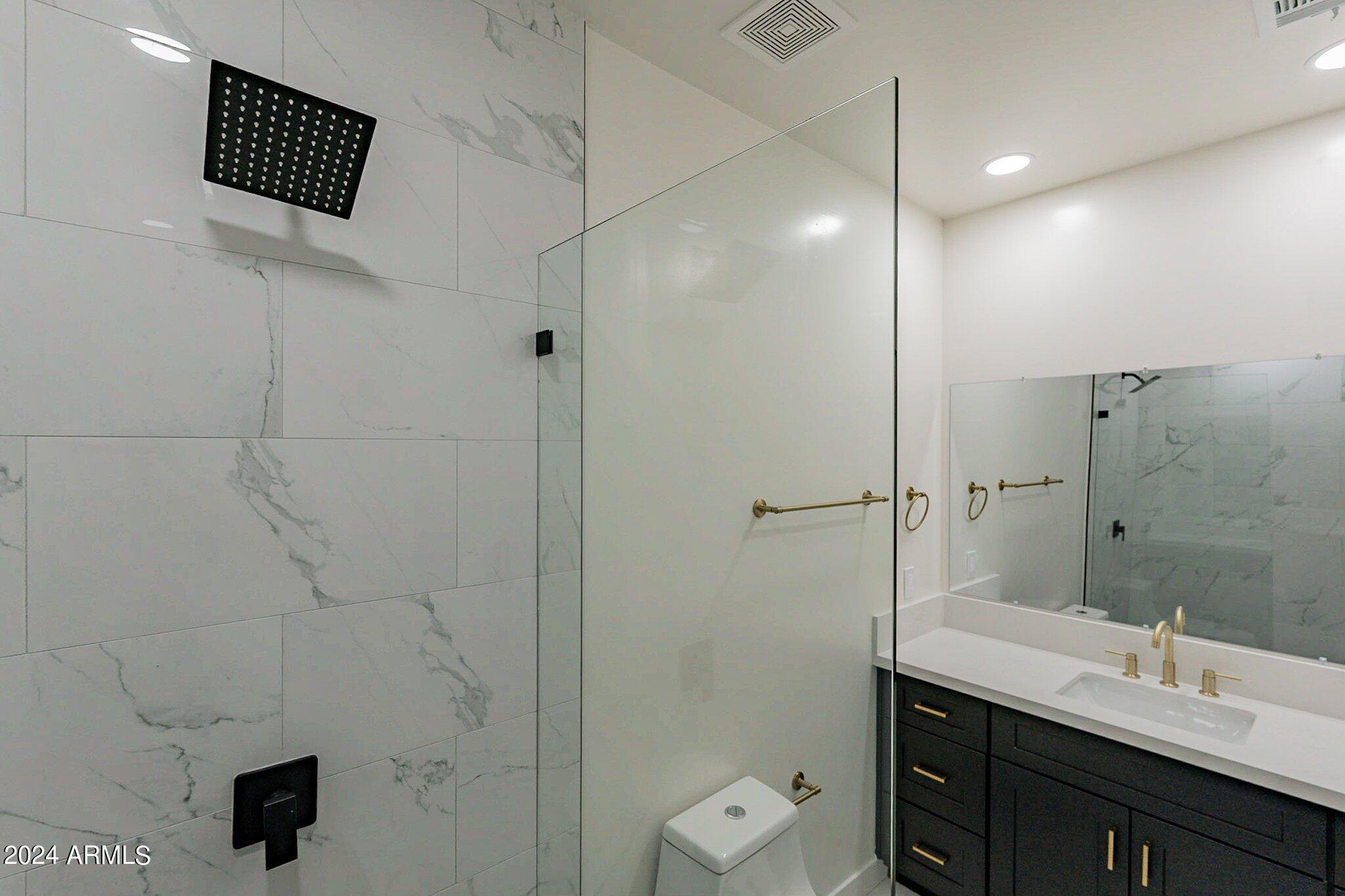 1011 W ROOSEVELT Street