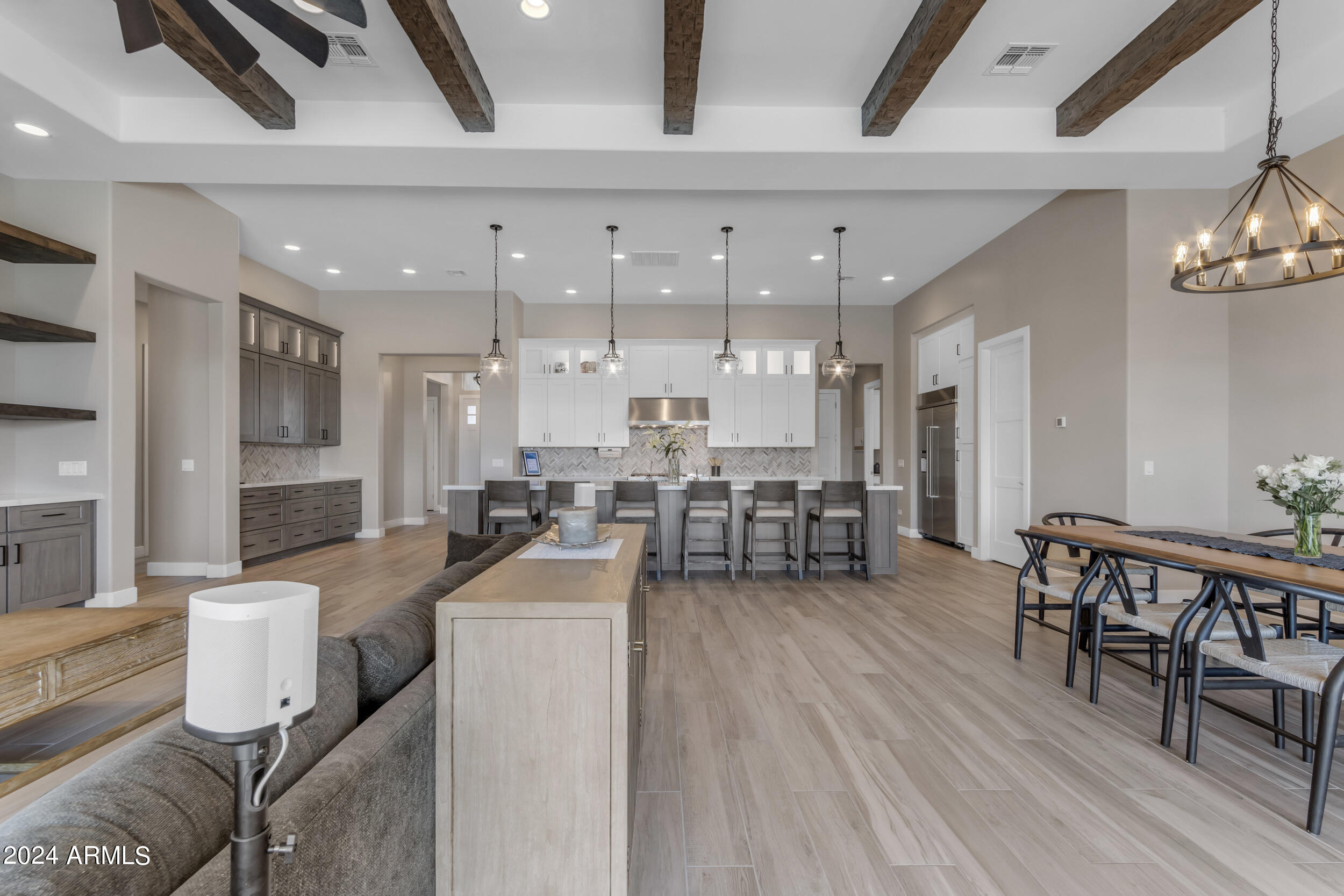 1618 E MINTON Street