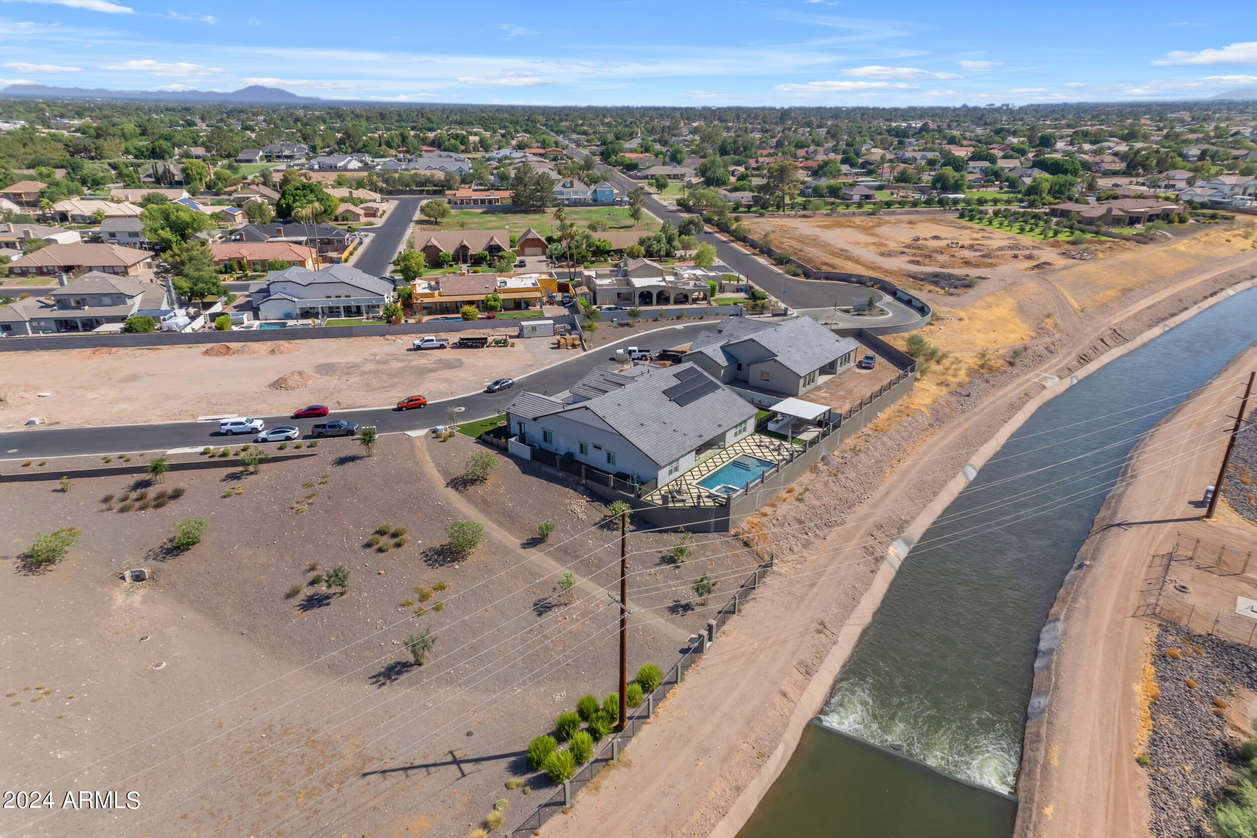 1618 E MINTON Street