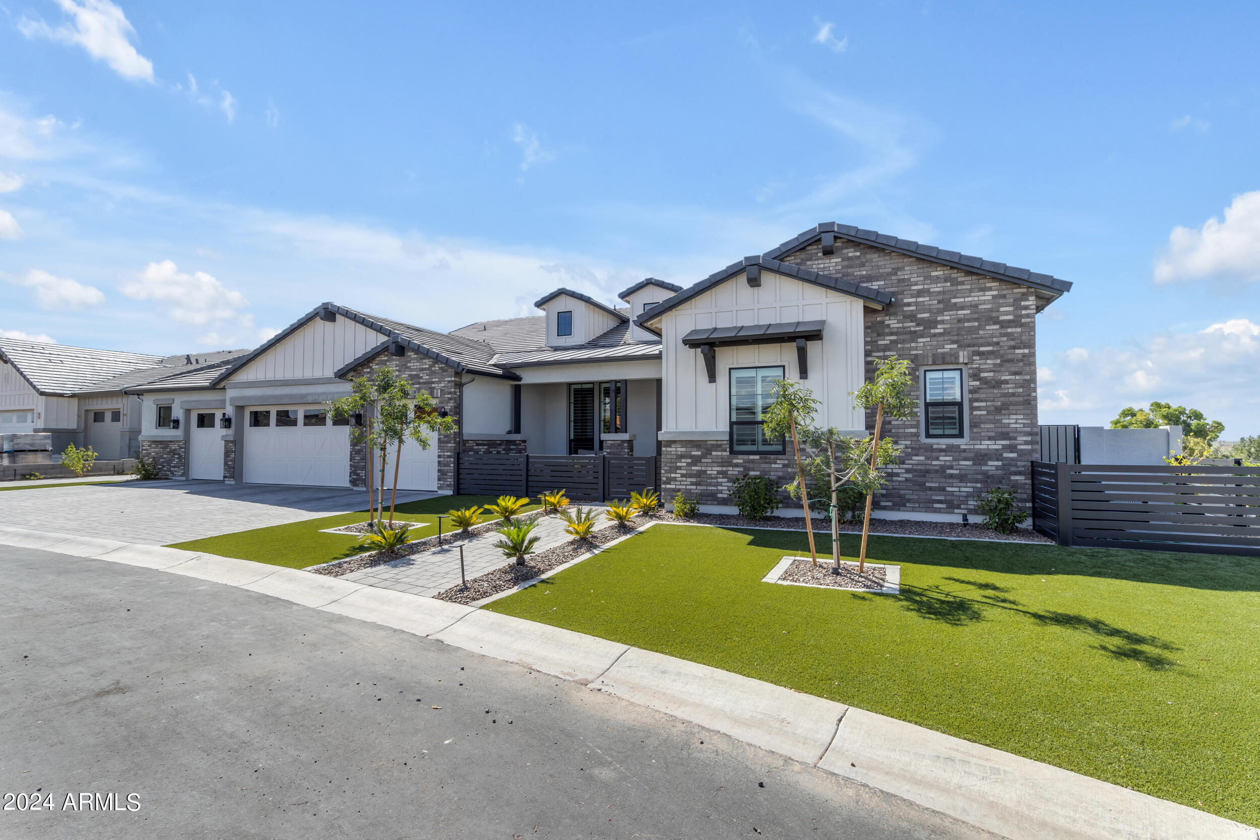 1618 E MINTON Street