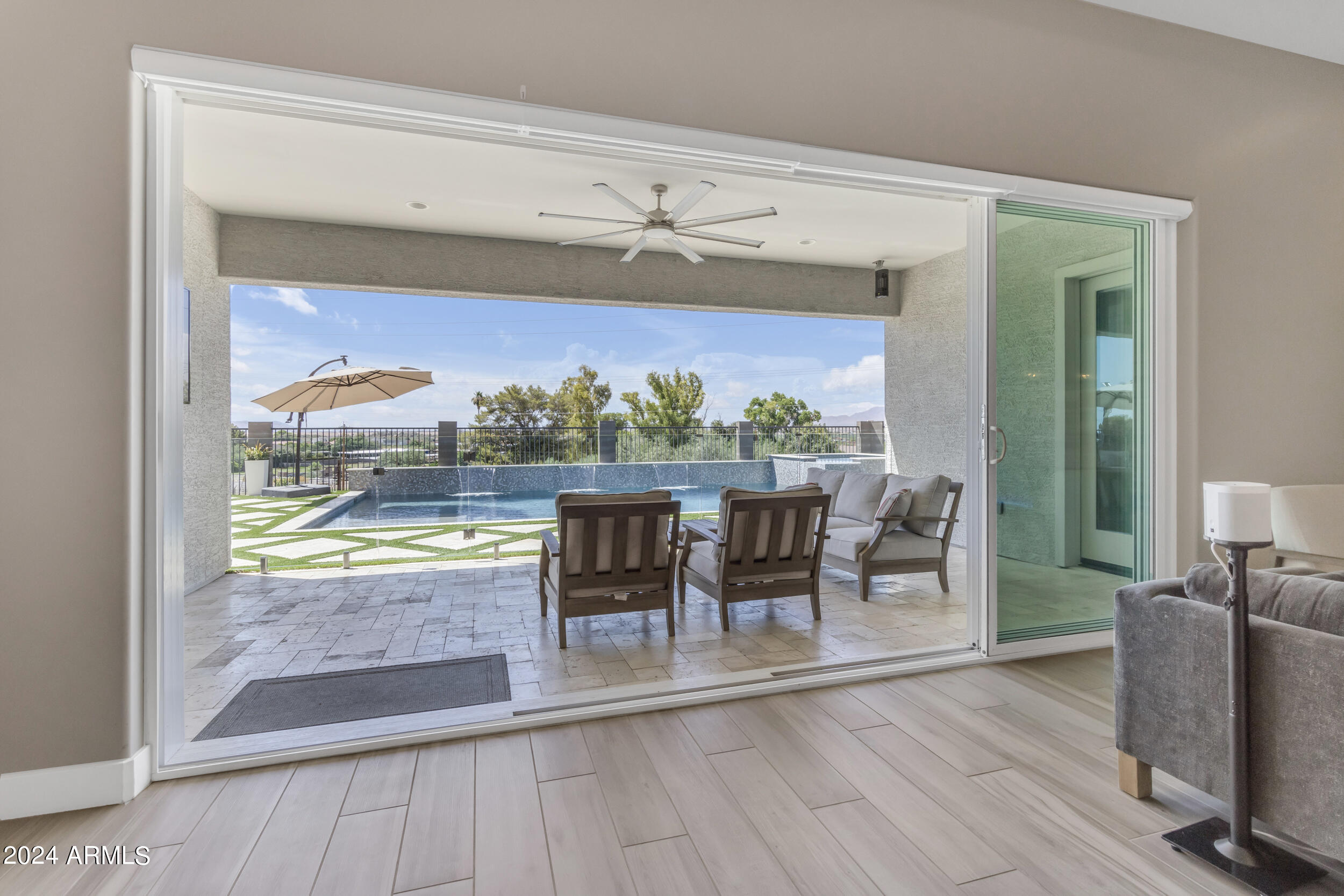 1618 E MINTON Street