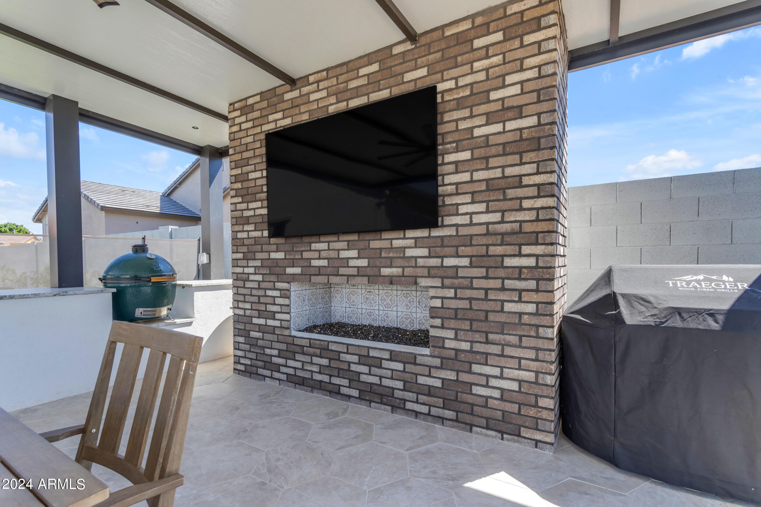 1618 E MINTON Street