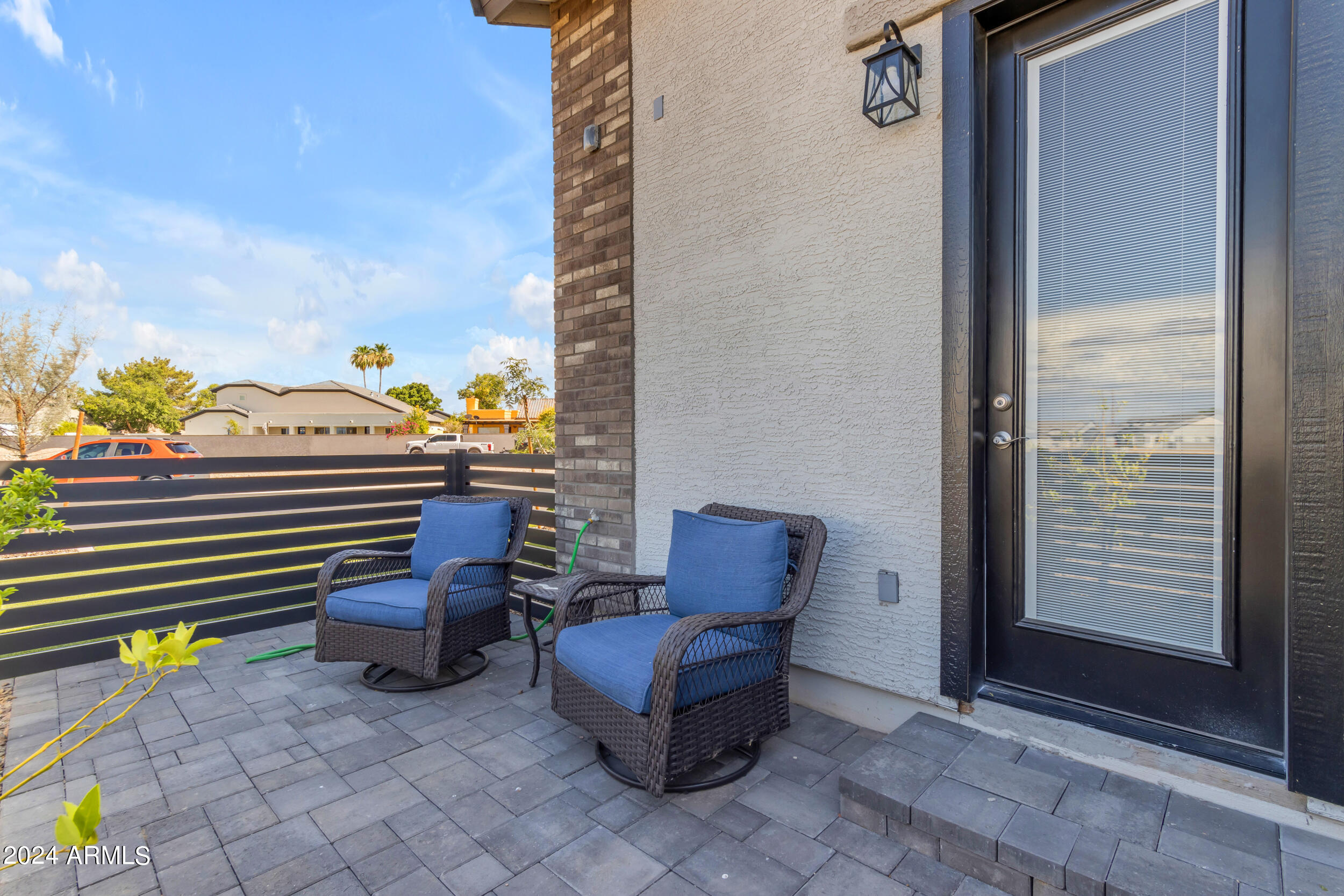 1618 E MINTON Street