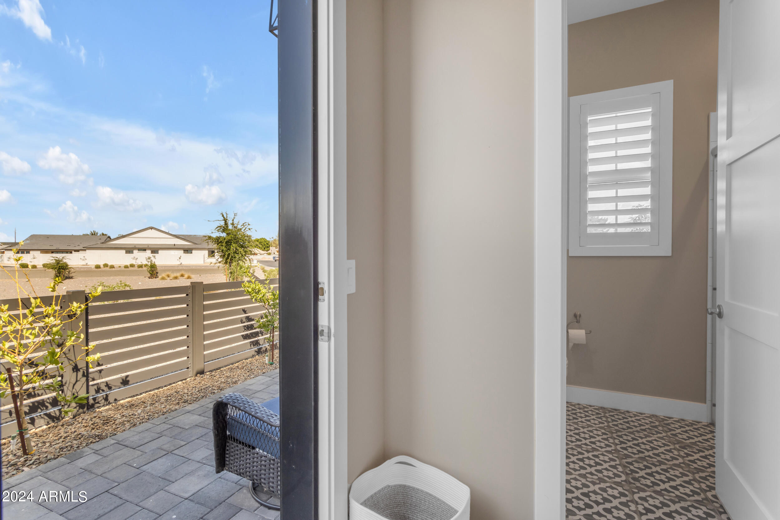 1618 E MINTON Street