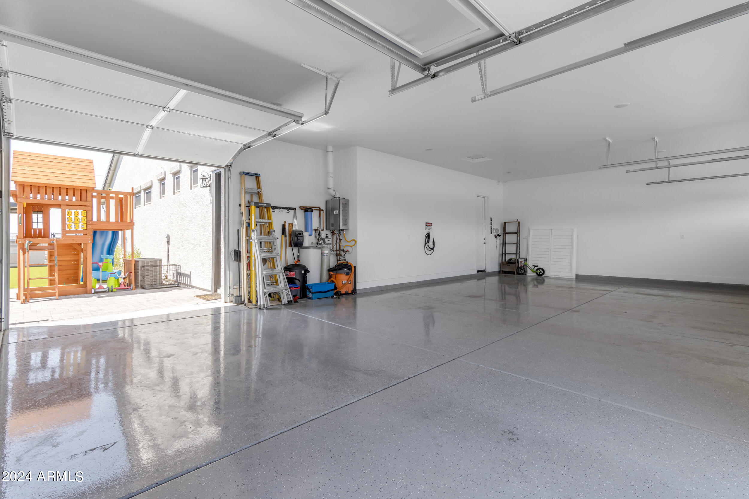 1618 E MINTON Street