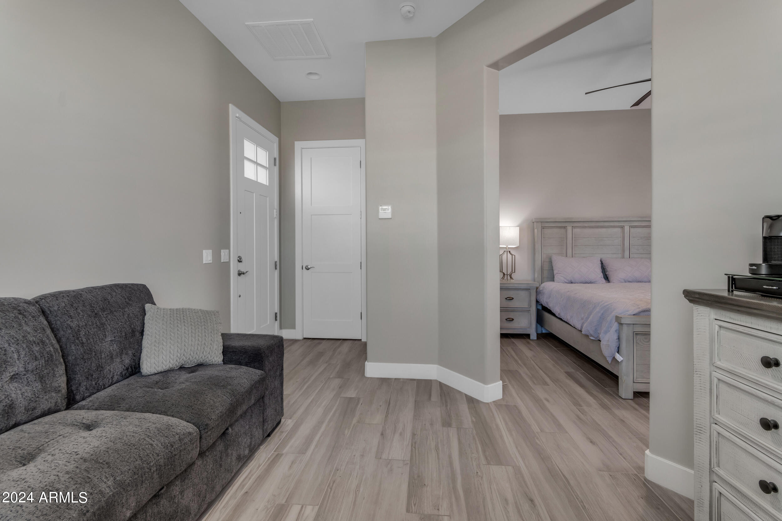 1618 E MINTON Street