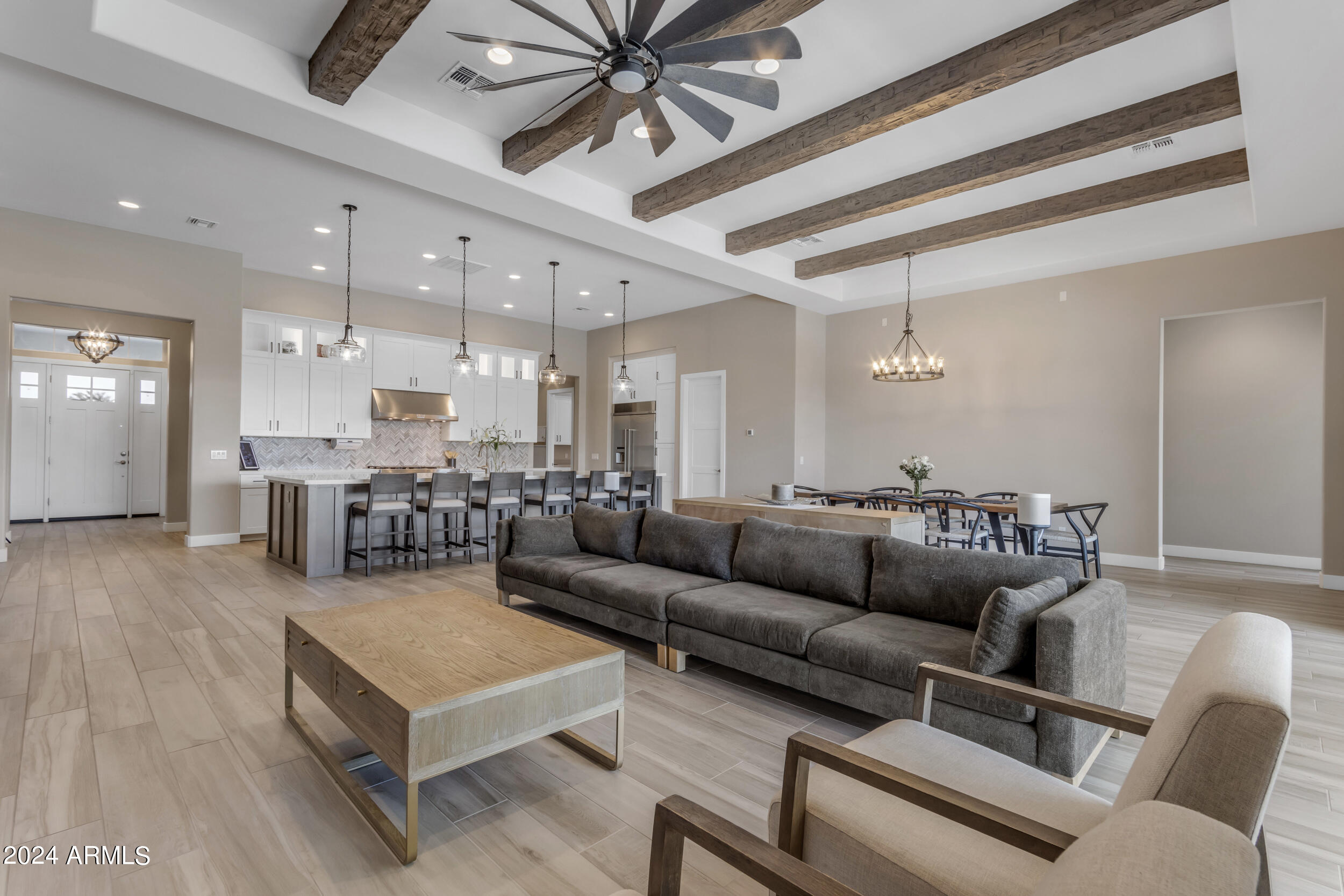 1618 E MINTON Street