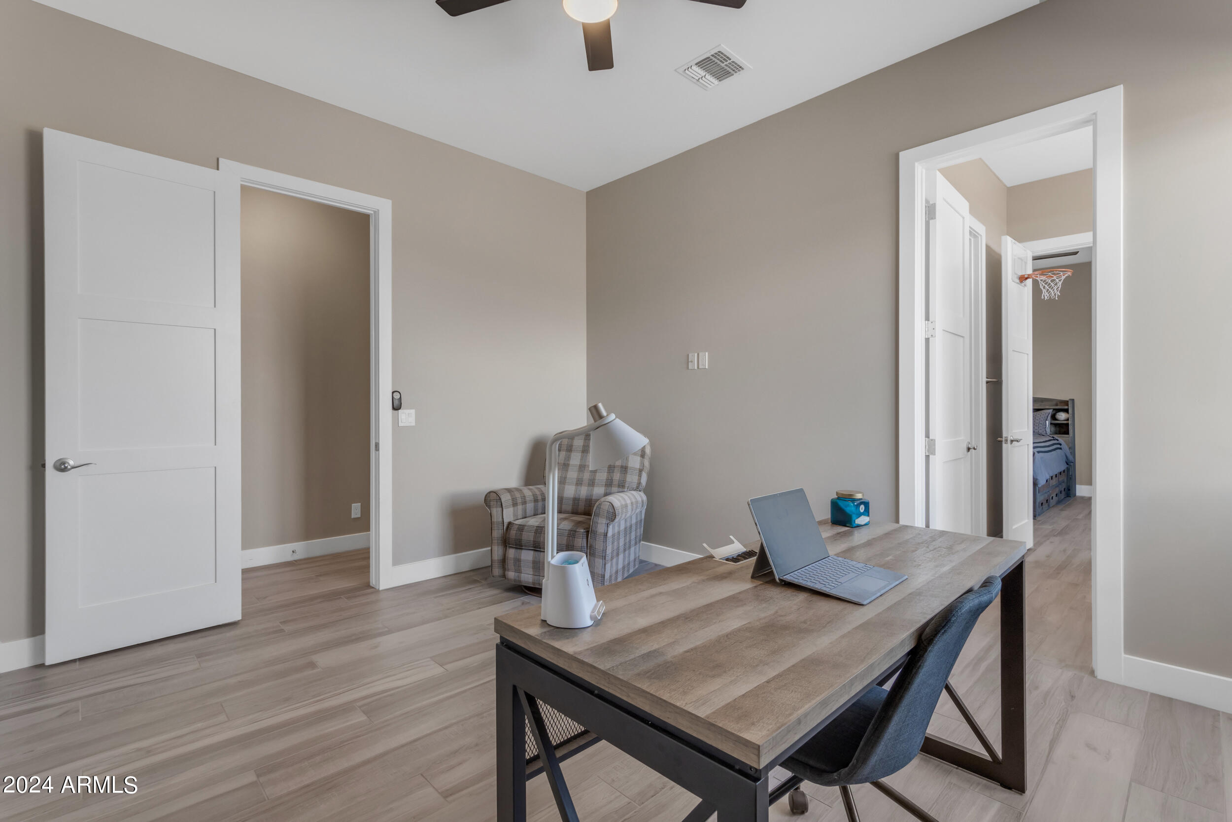 1618 E MINTON Street