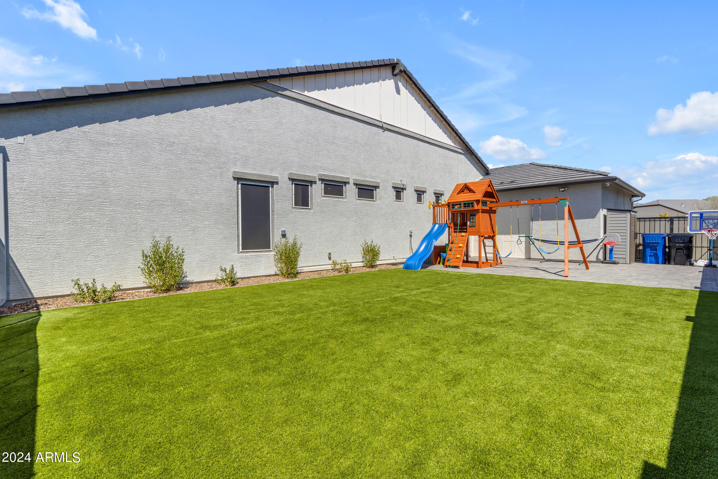 1618 E MINTON Street