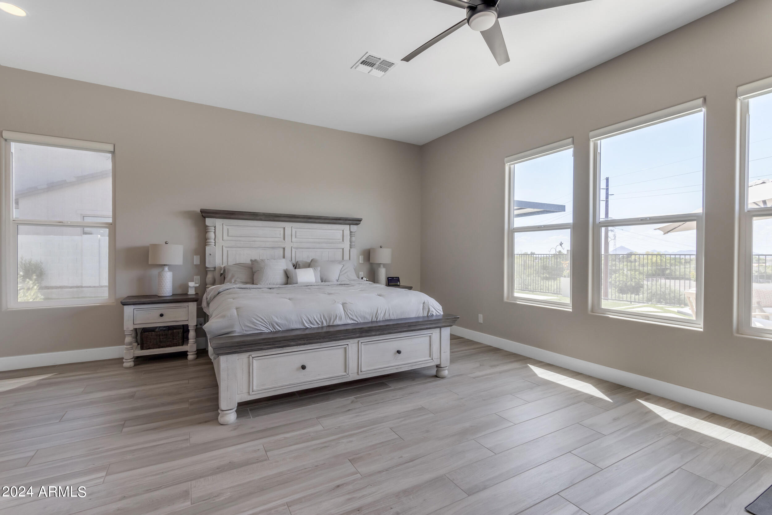 1618 E MINTON Street