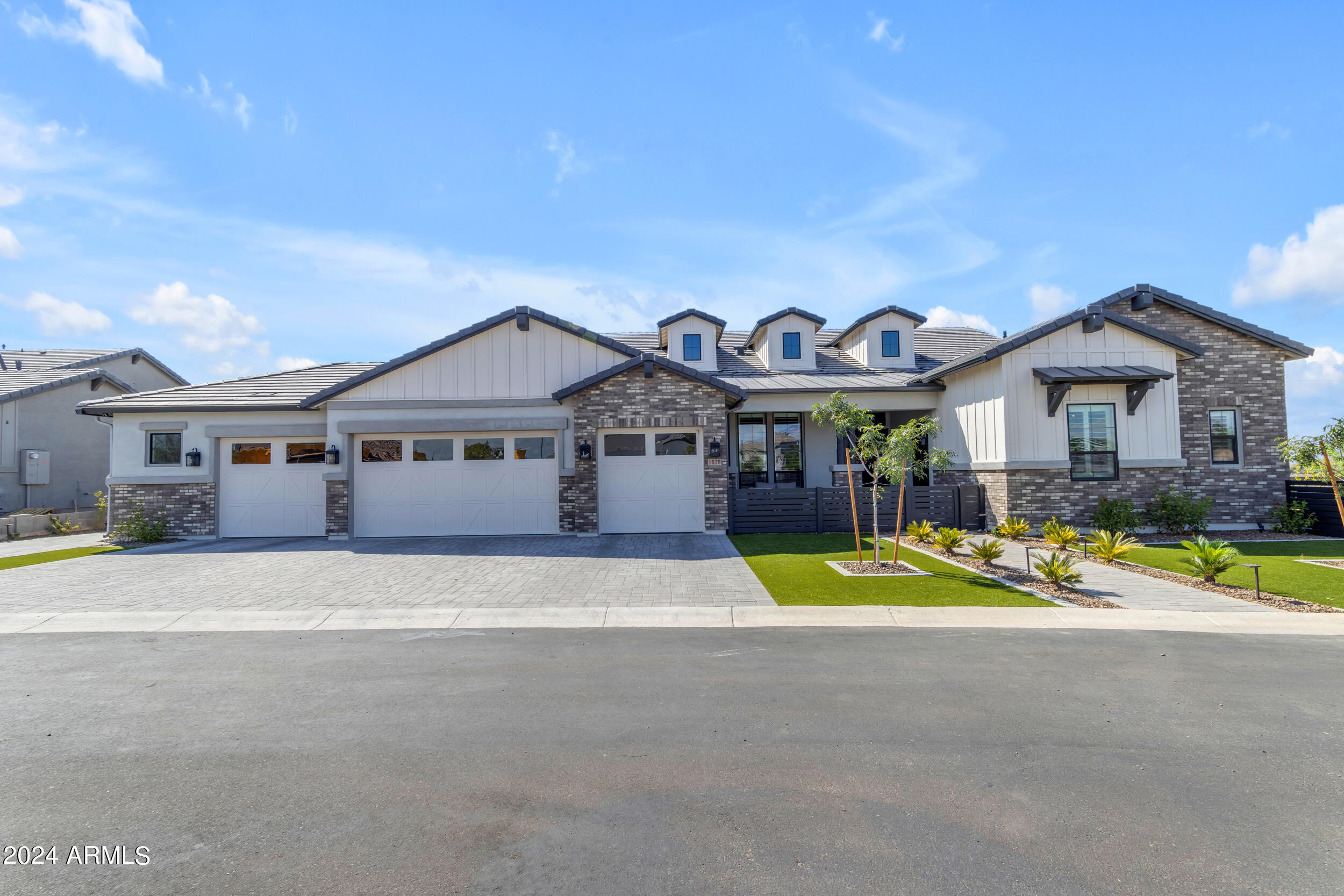 1618 E MINTON Street