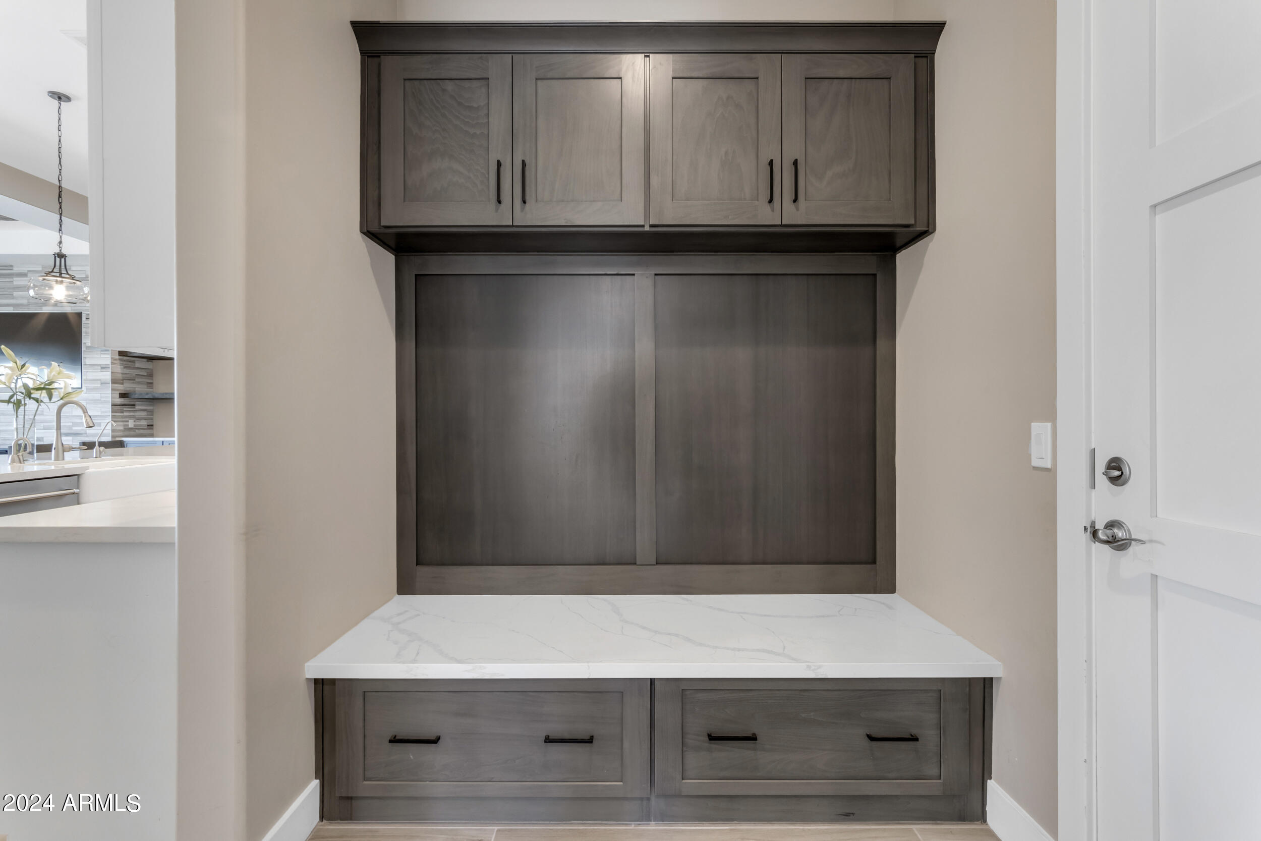 1618 E MINTON Street