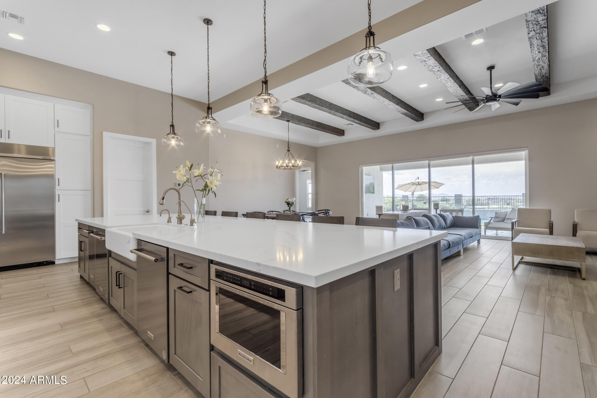 1618 E MINTON Street