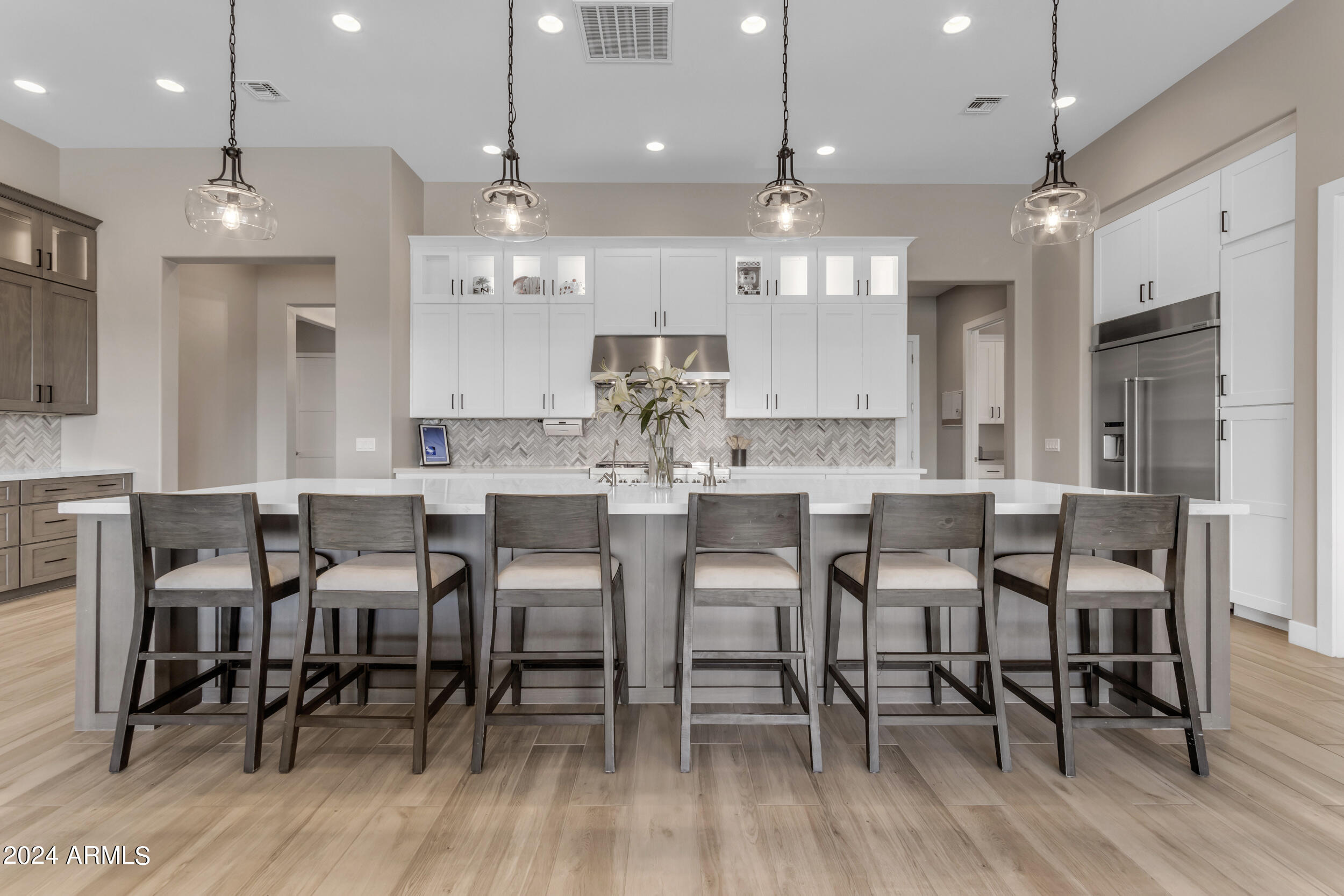 1618 E MINTON Street