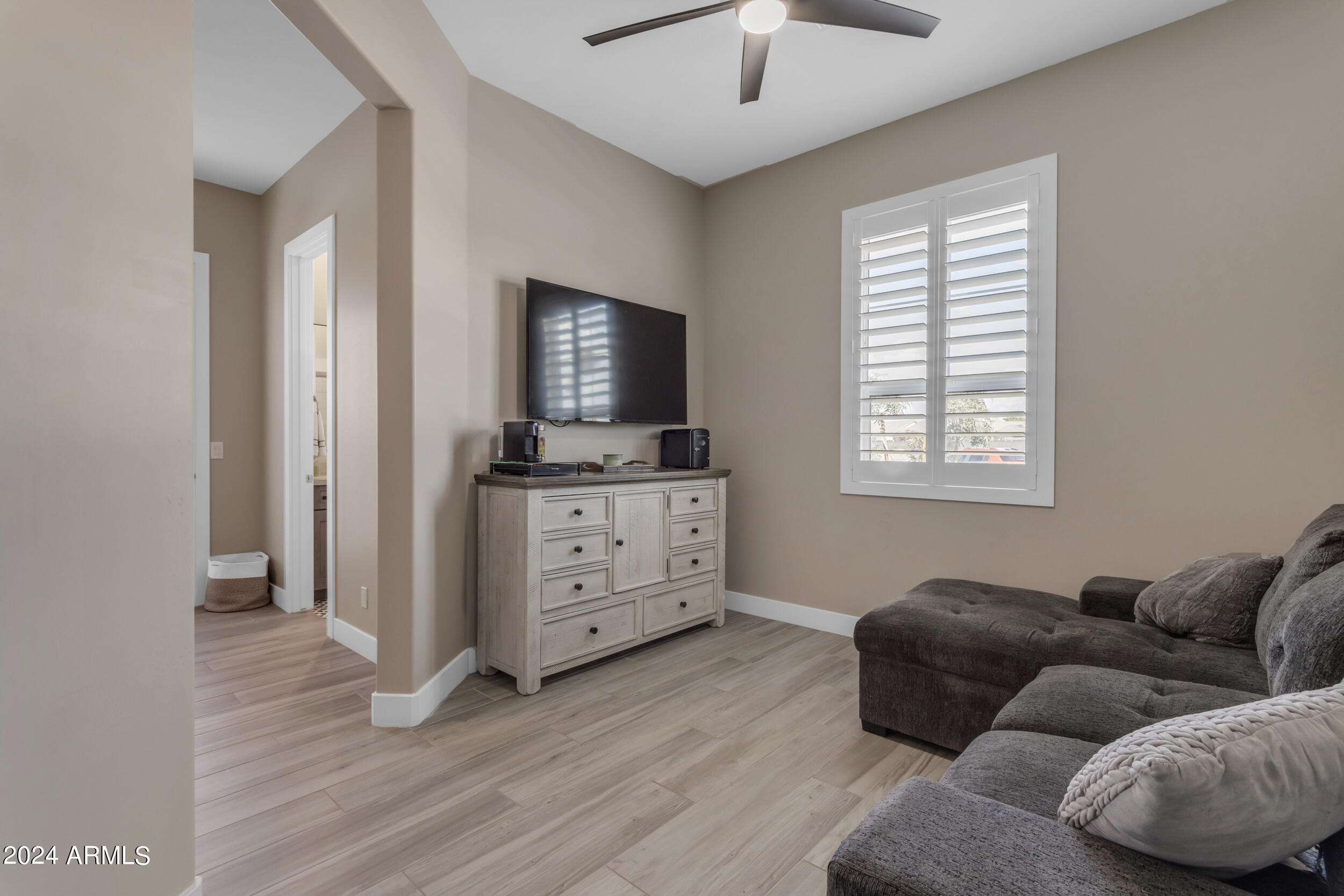 1618 E MINTON Street