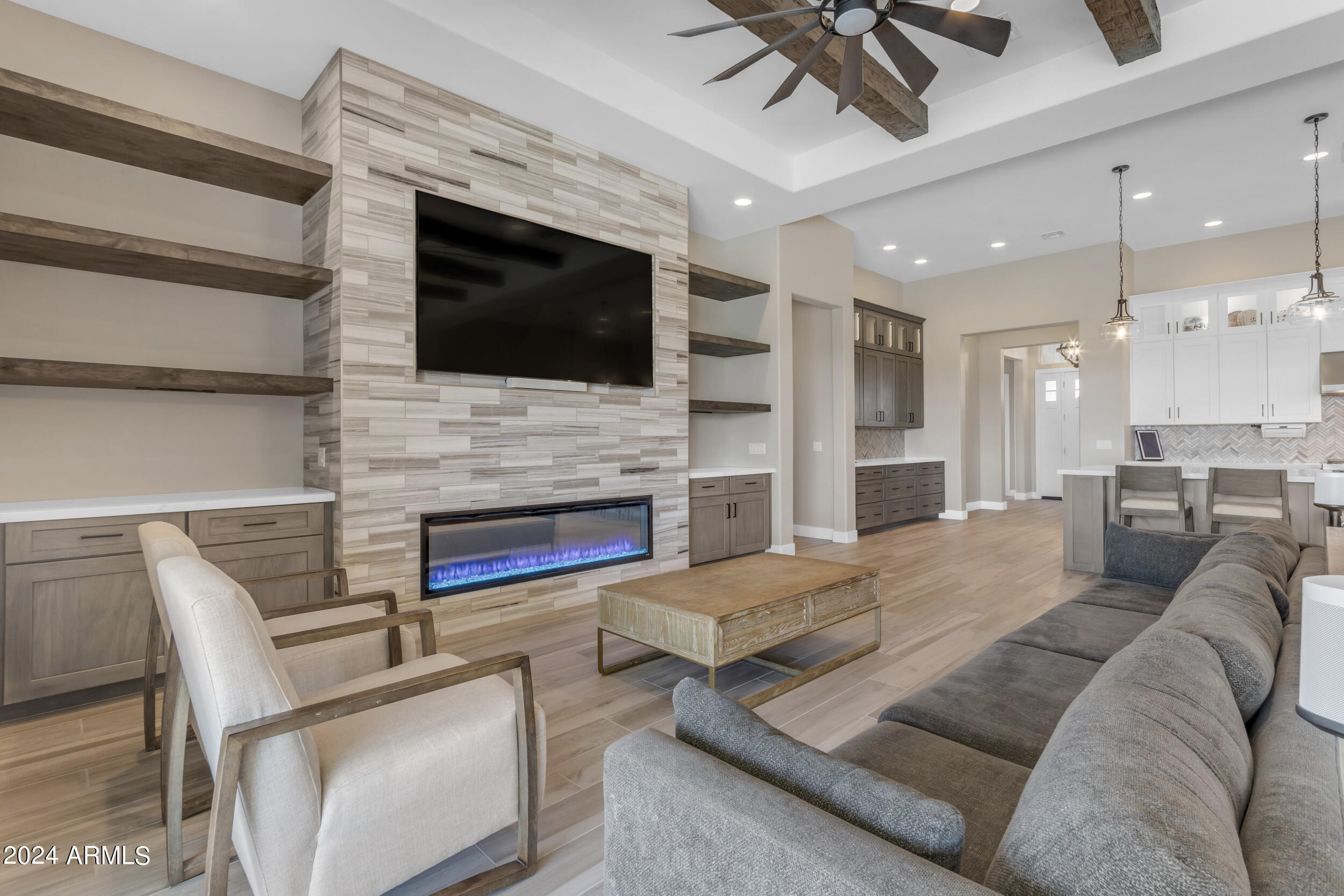 1618 E MINTON Street