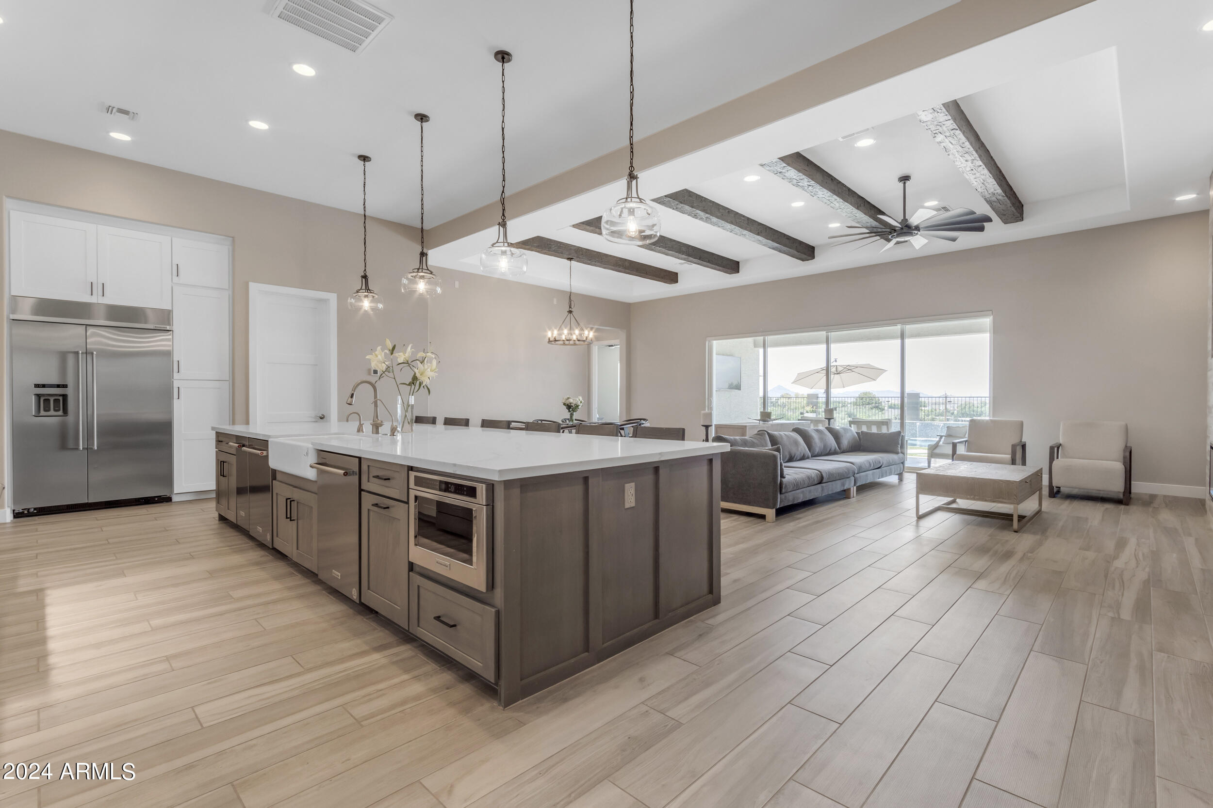 1618 E MINTON Street