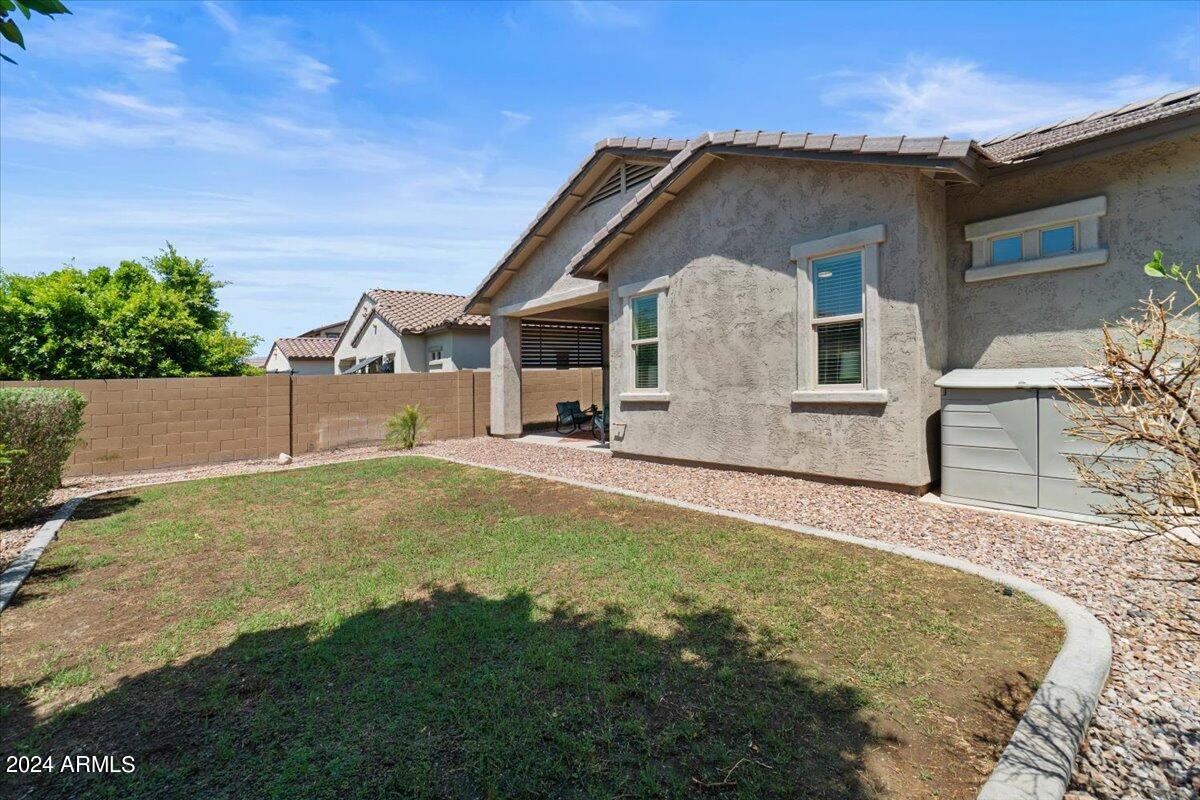 20579 W EDGEMONT Avenue