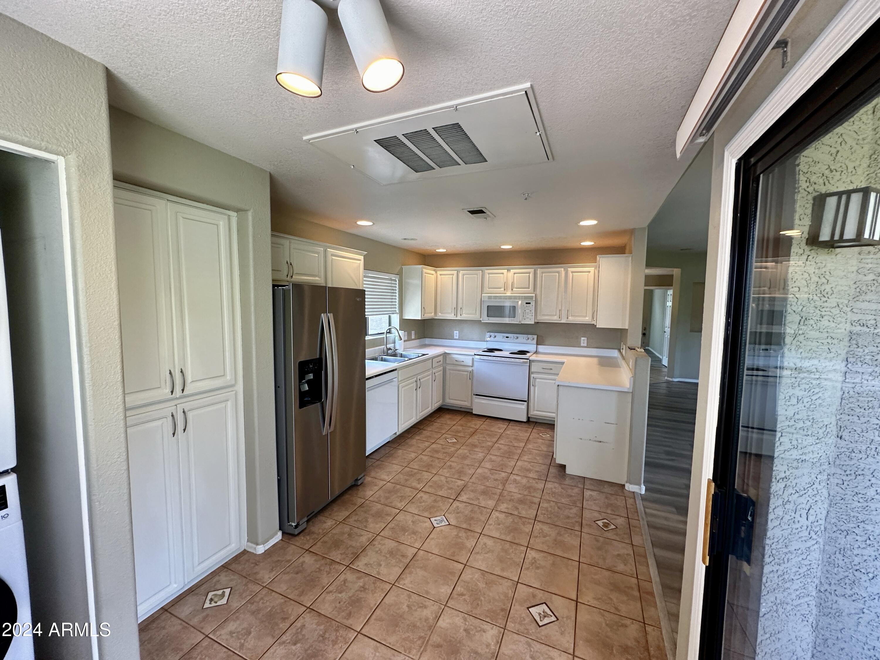 15252 N 100TH Street # 2161