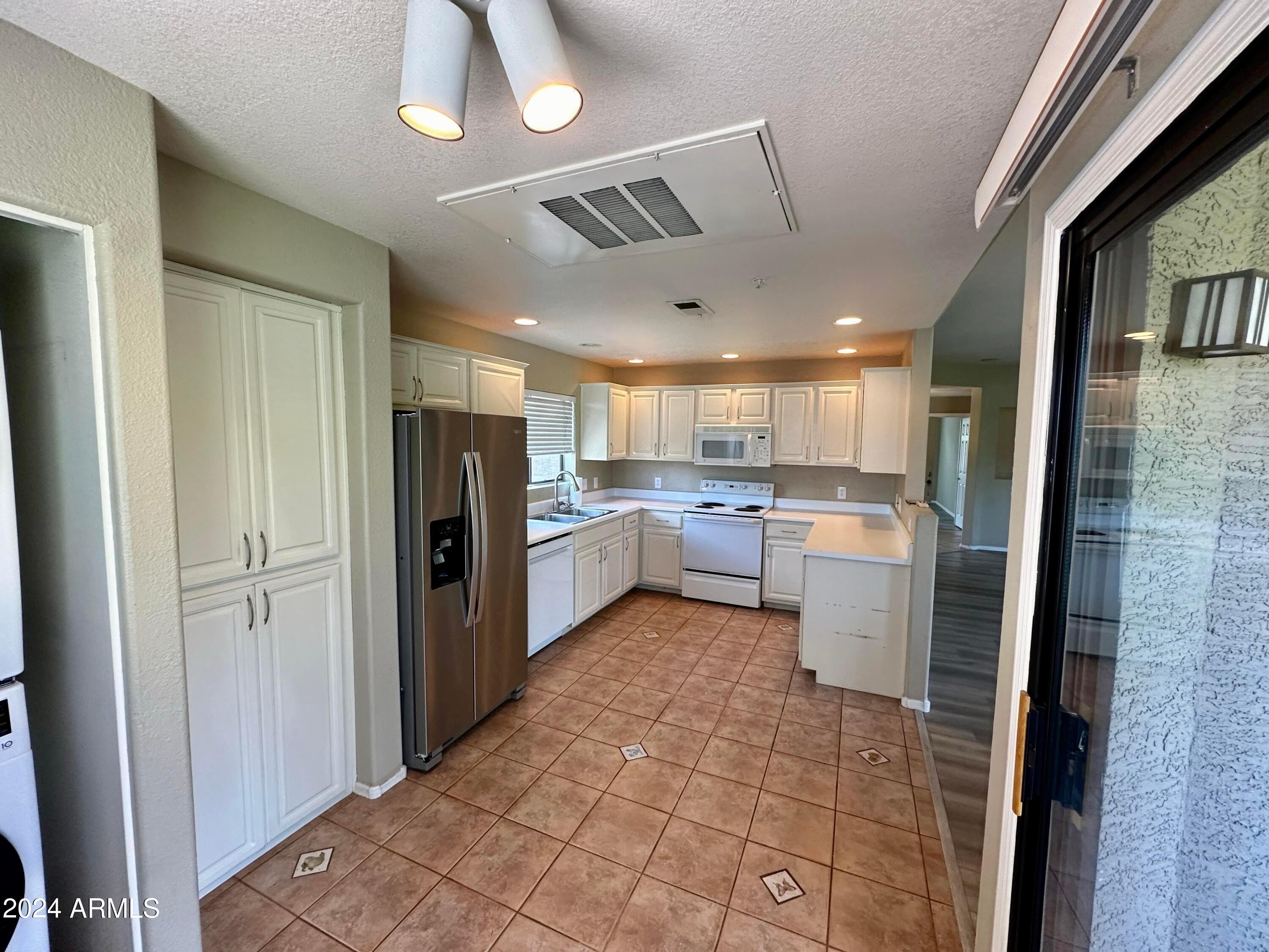 15252 N 100TH Street # 2161