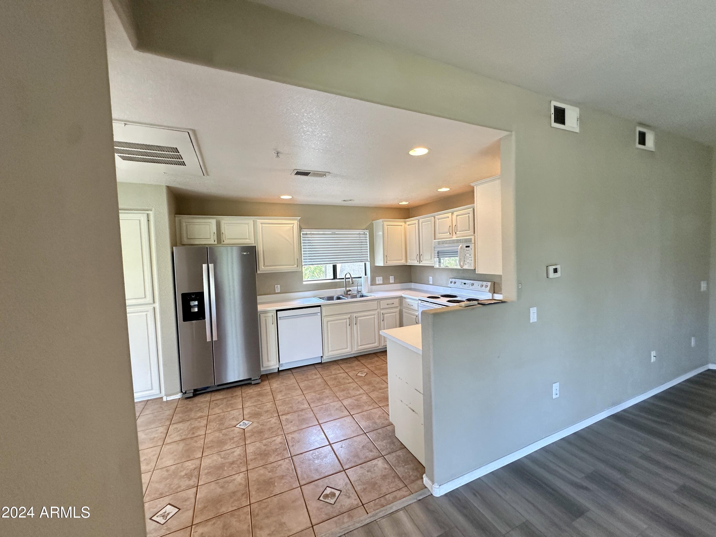 15252 N 100TH Street # 2161