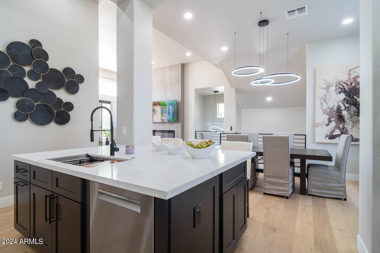 8989 N GAINEY CENTER Drive # 213