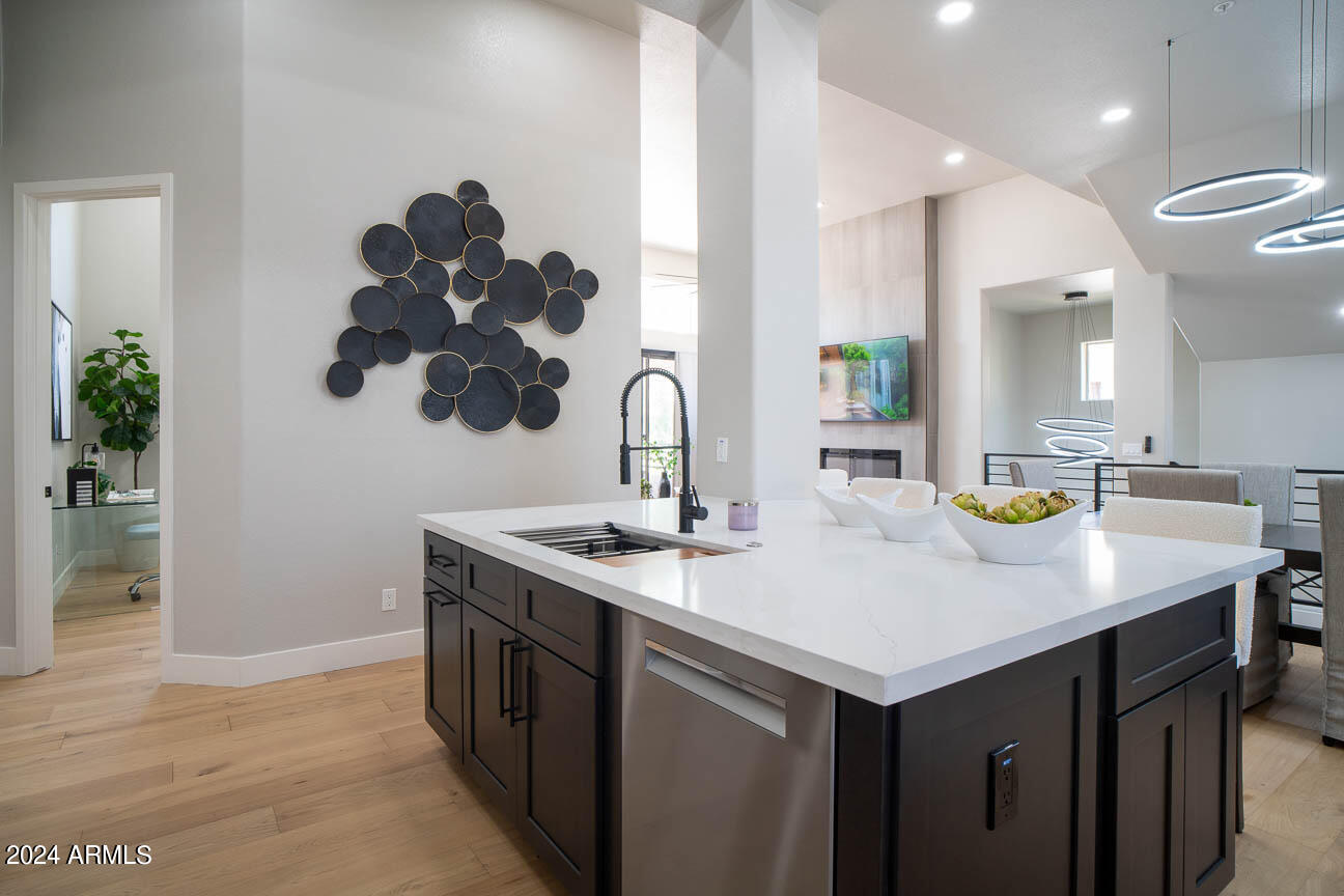 8989 N GAINEY CENTER Drive # 213