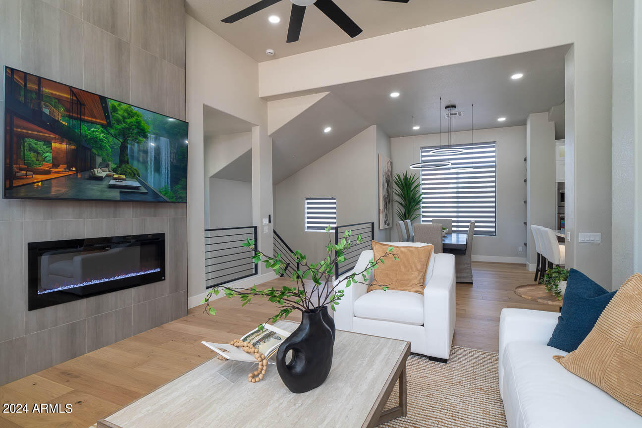 8989 N GAINEY CENTER Drive # 213