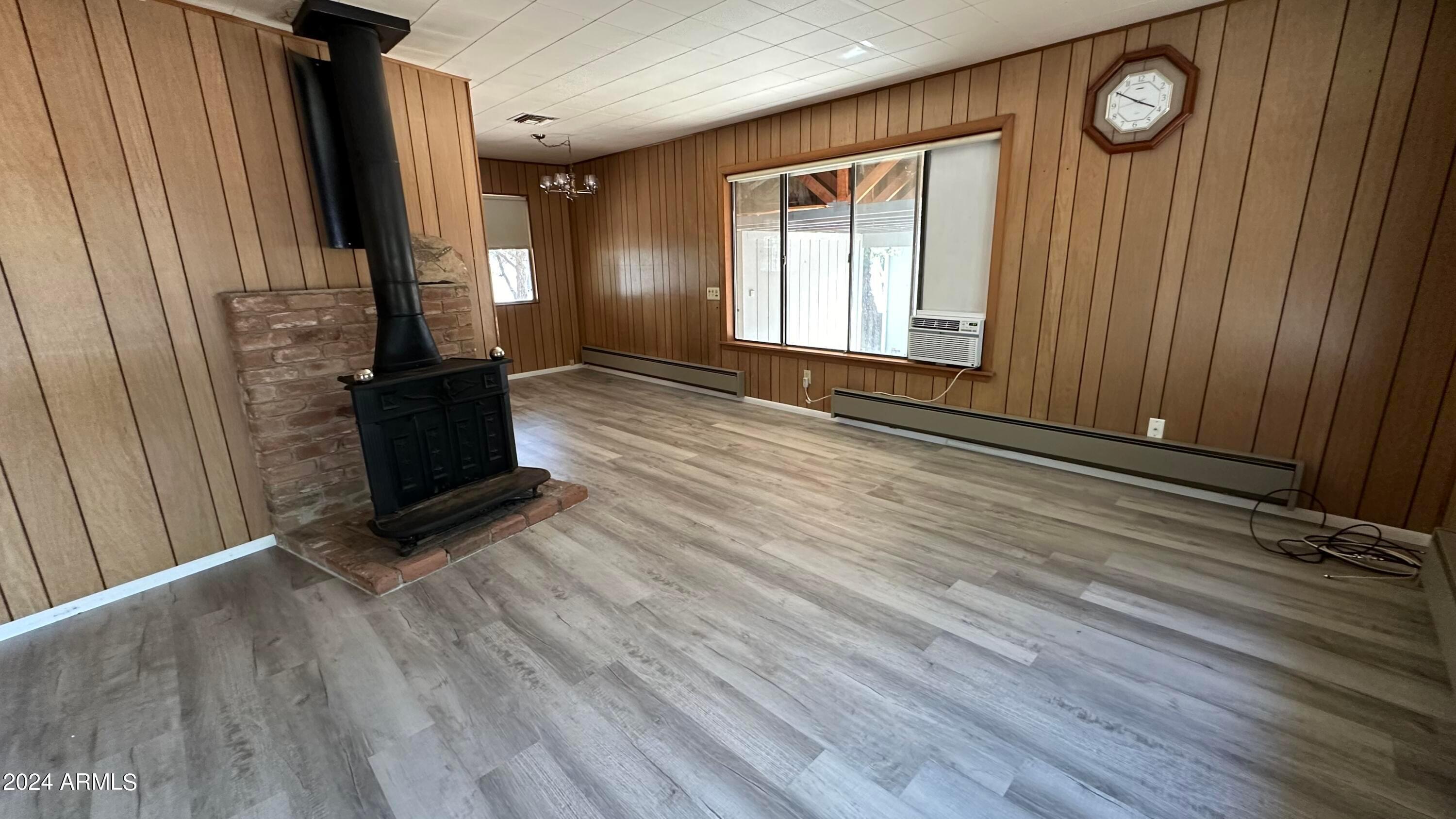 411 E Alpine Drive