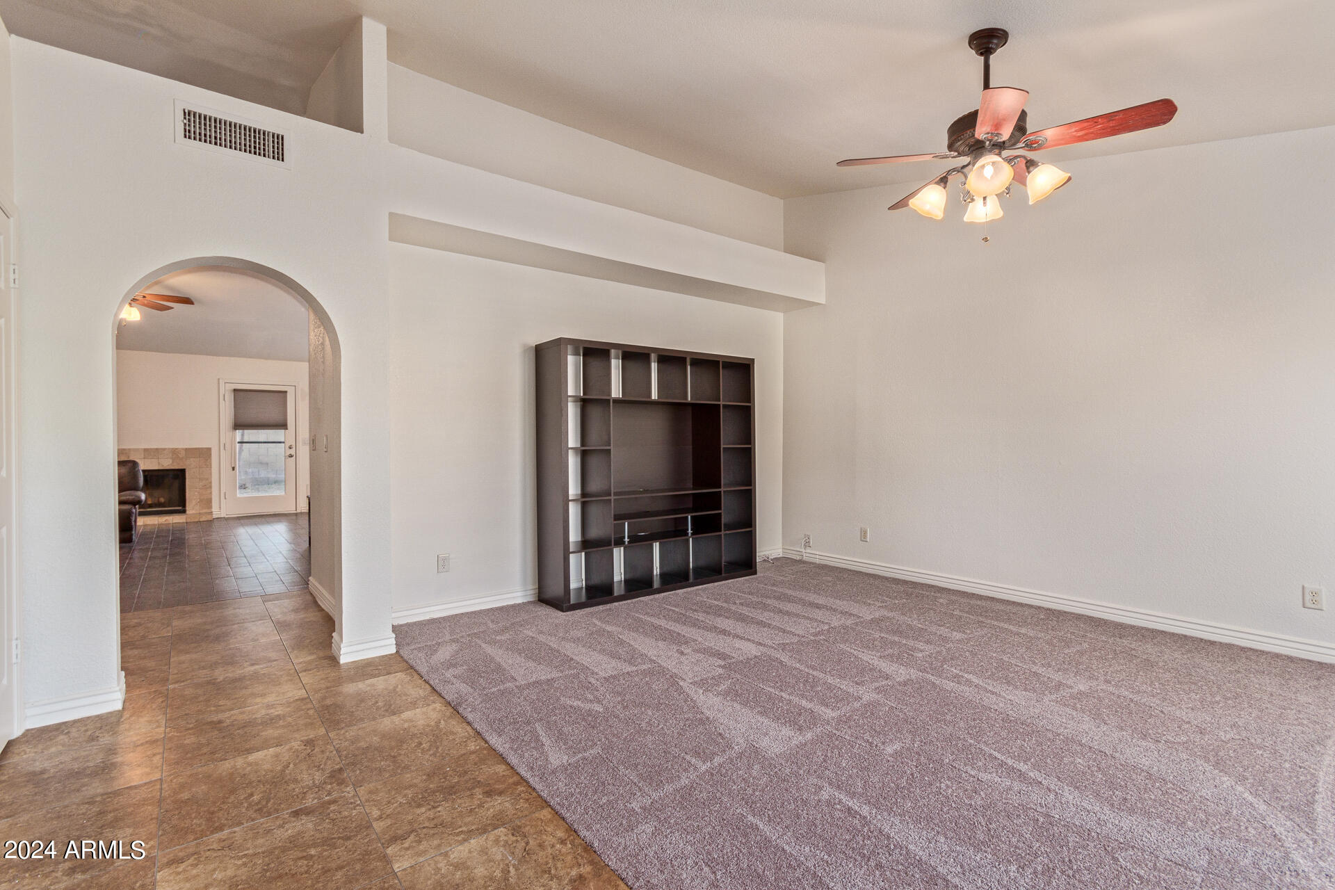 2674 W OAKGROVE Lane