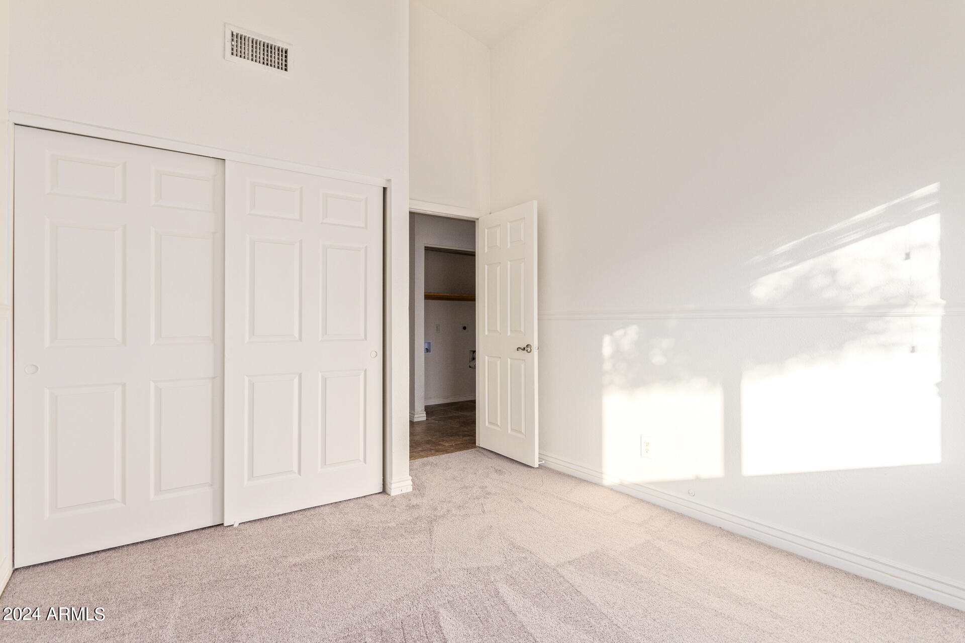 2674 W OAKGROVE Lane