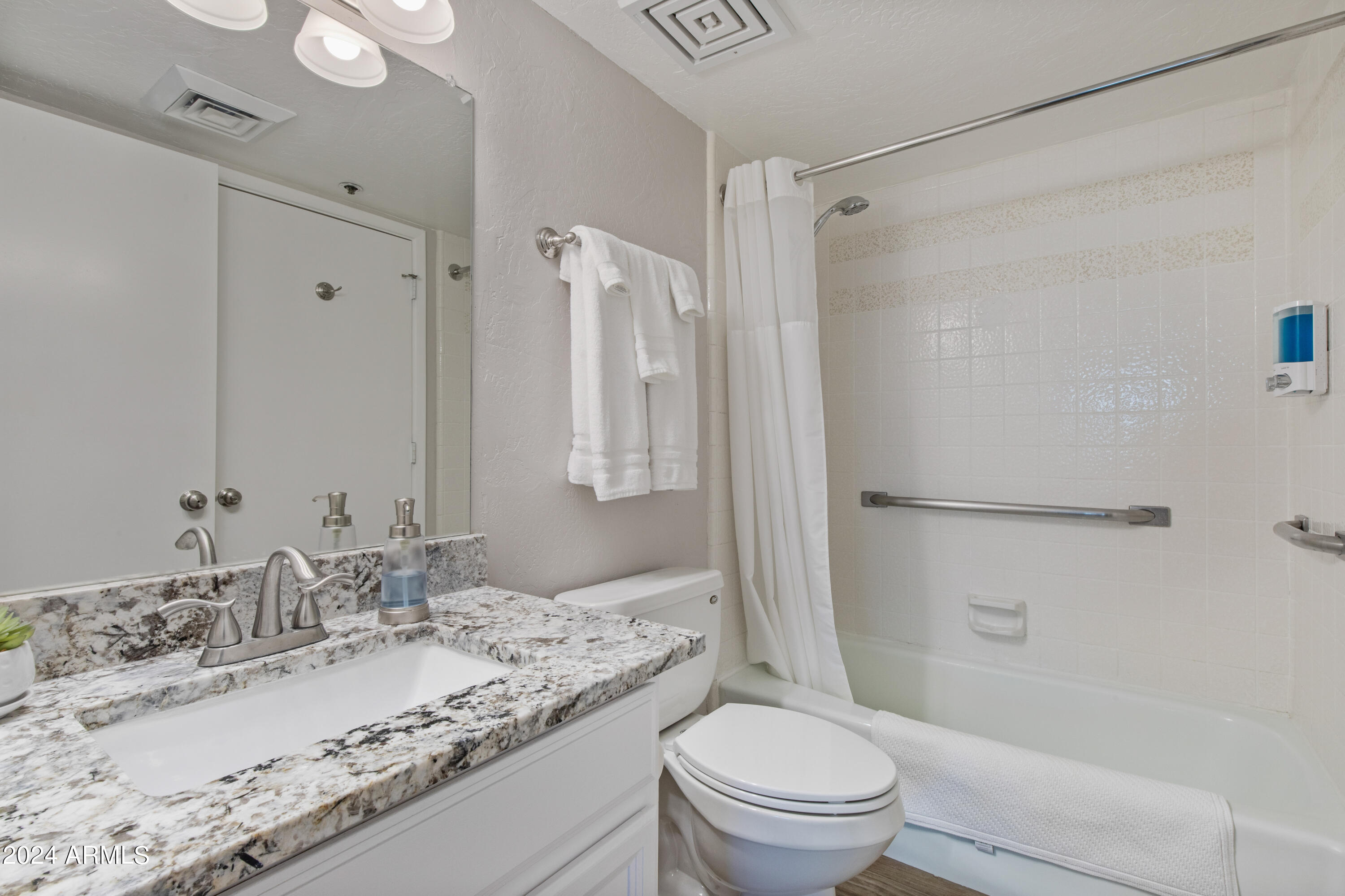 7350 N PIMA Road Unit: 213&214