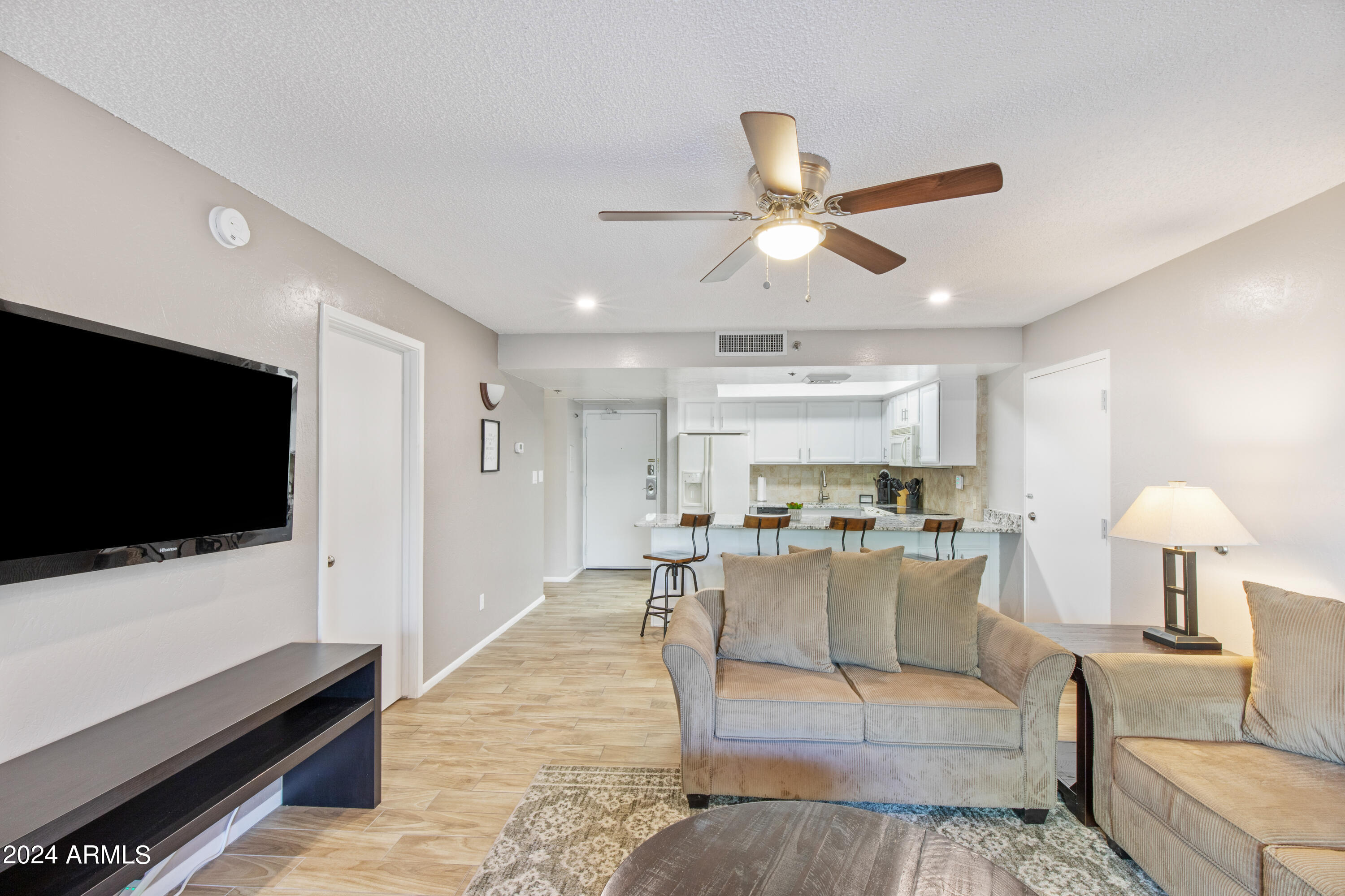 7350 N PIMA Road Unit: 213&214
