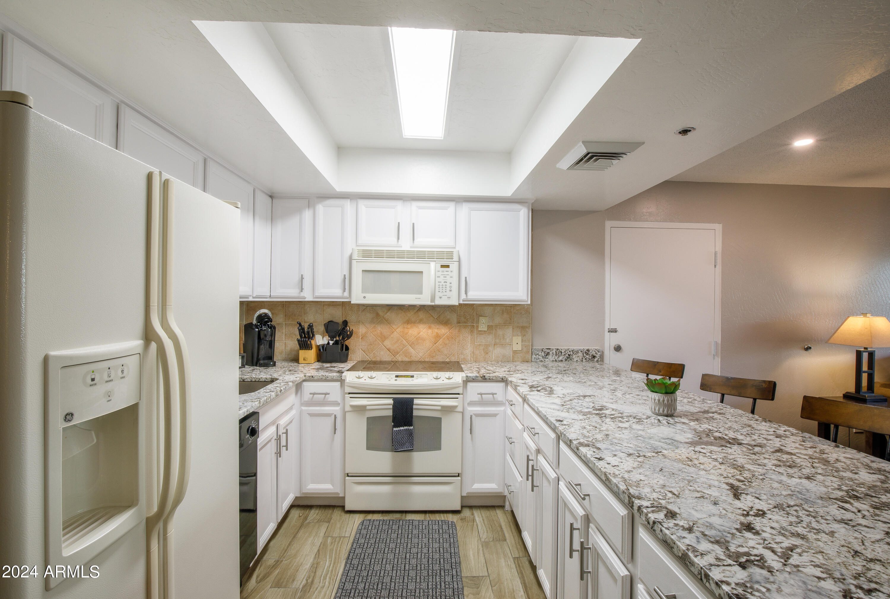 7350 N PIMA Road Unit: 213&214