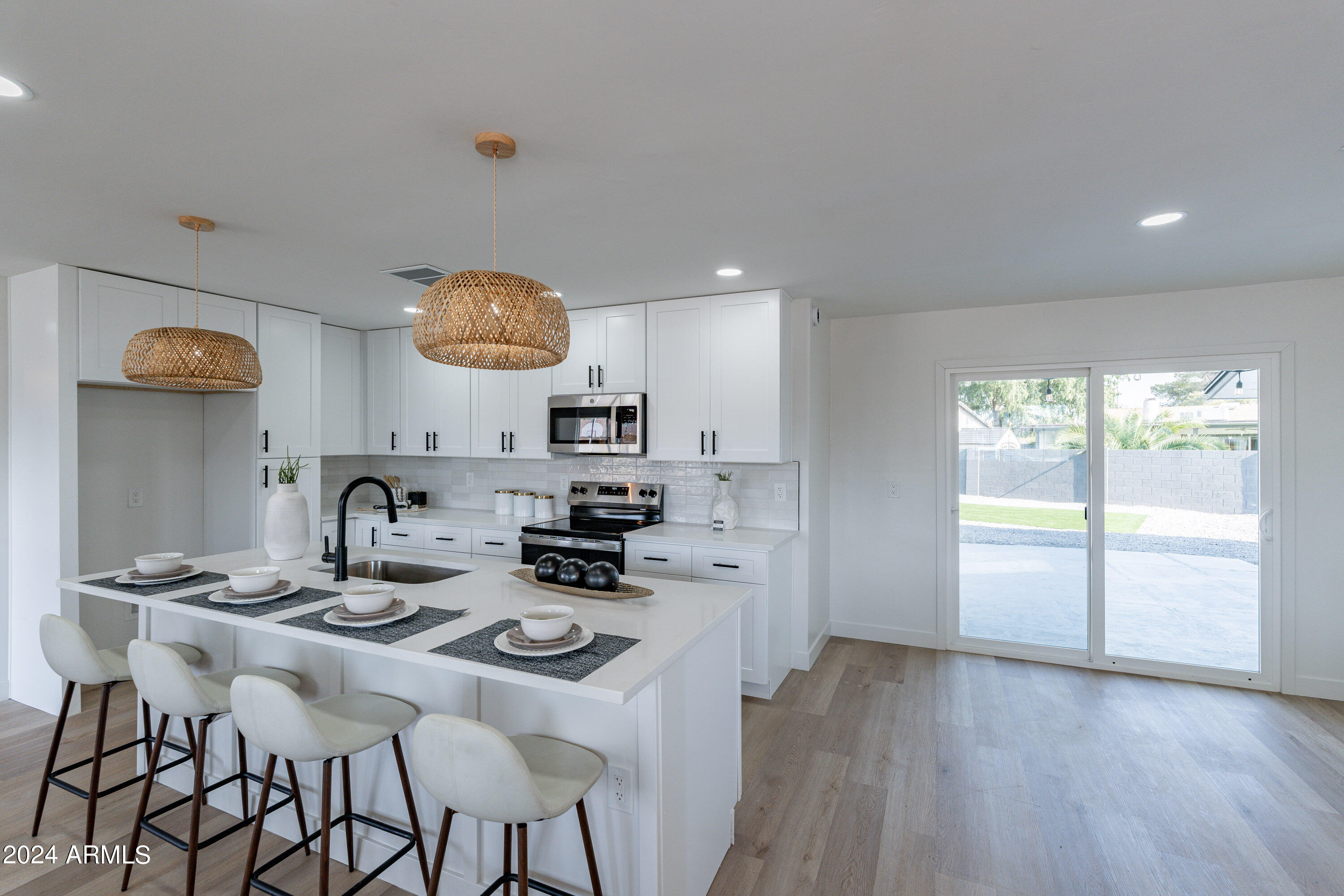 3541 W GELDING Drive