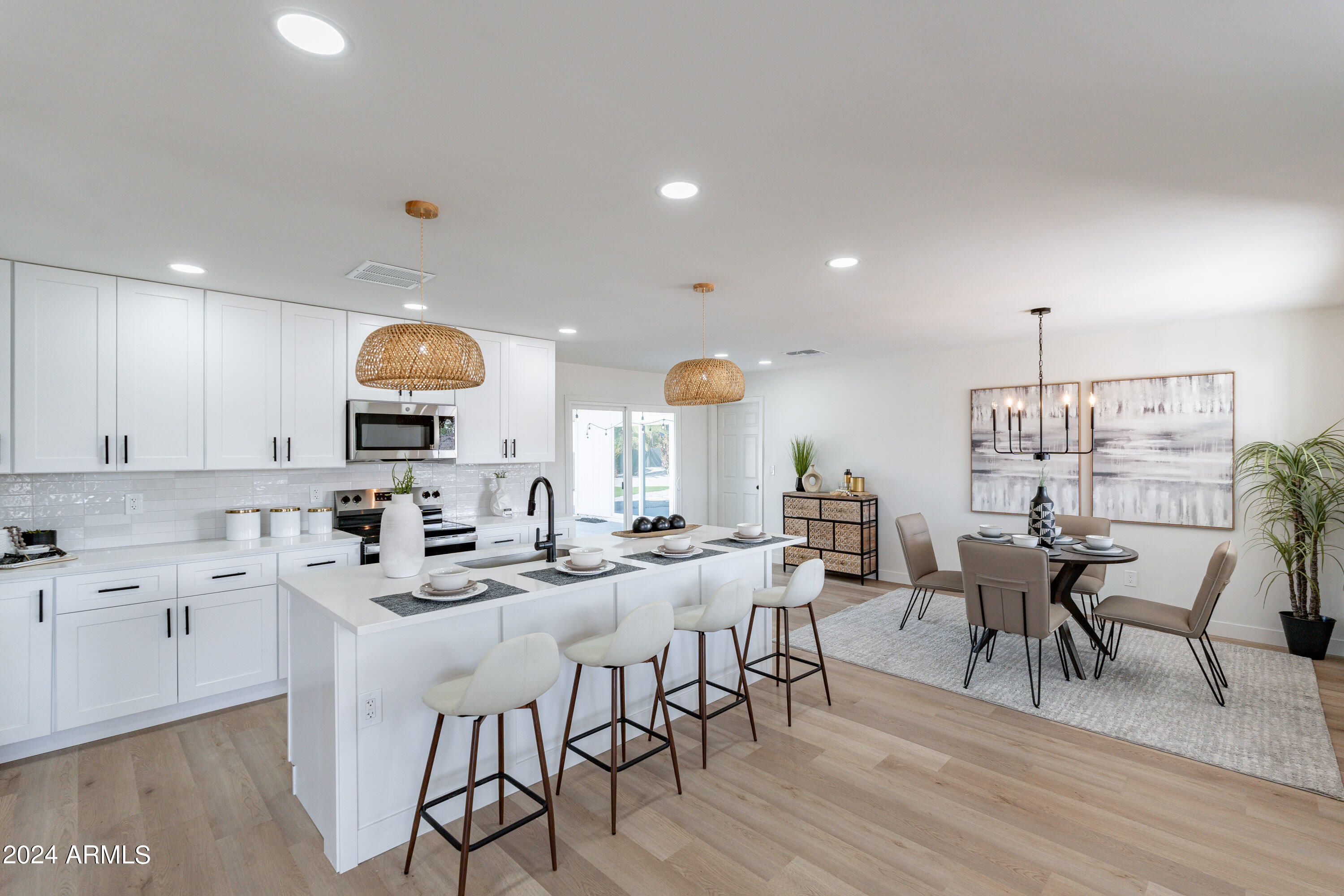 3541 W GELDING Drive