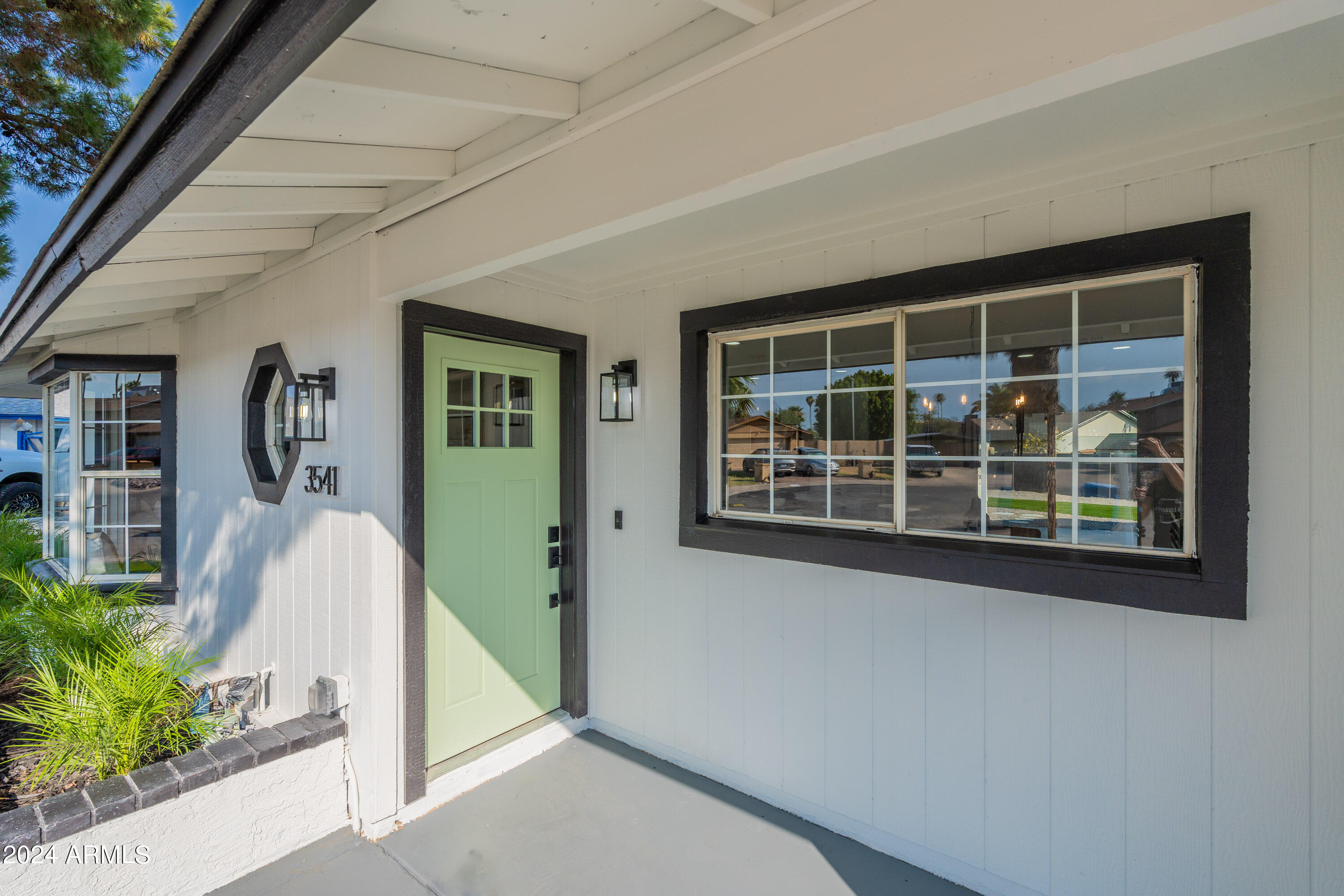 3541 W GELDING Drive