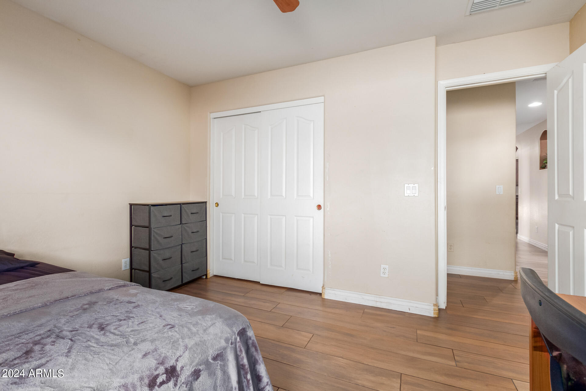 8531 W MAGNOLIA Street