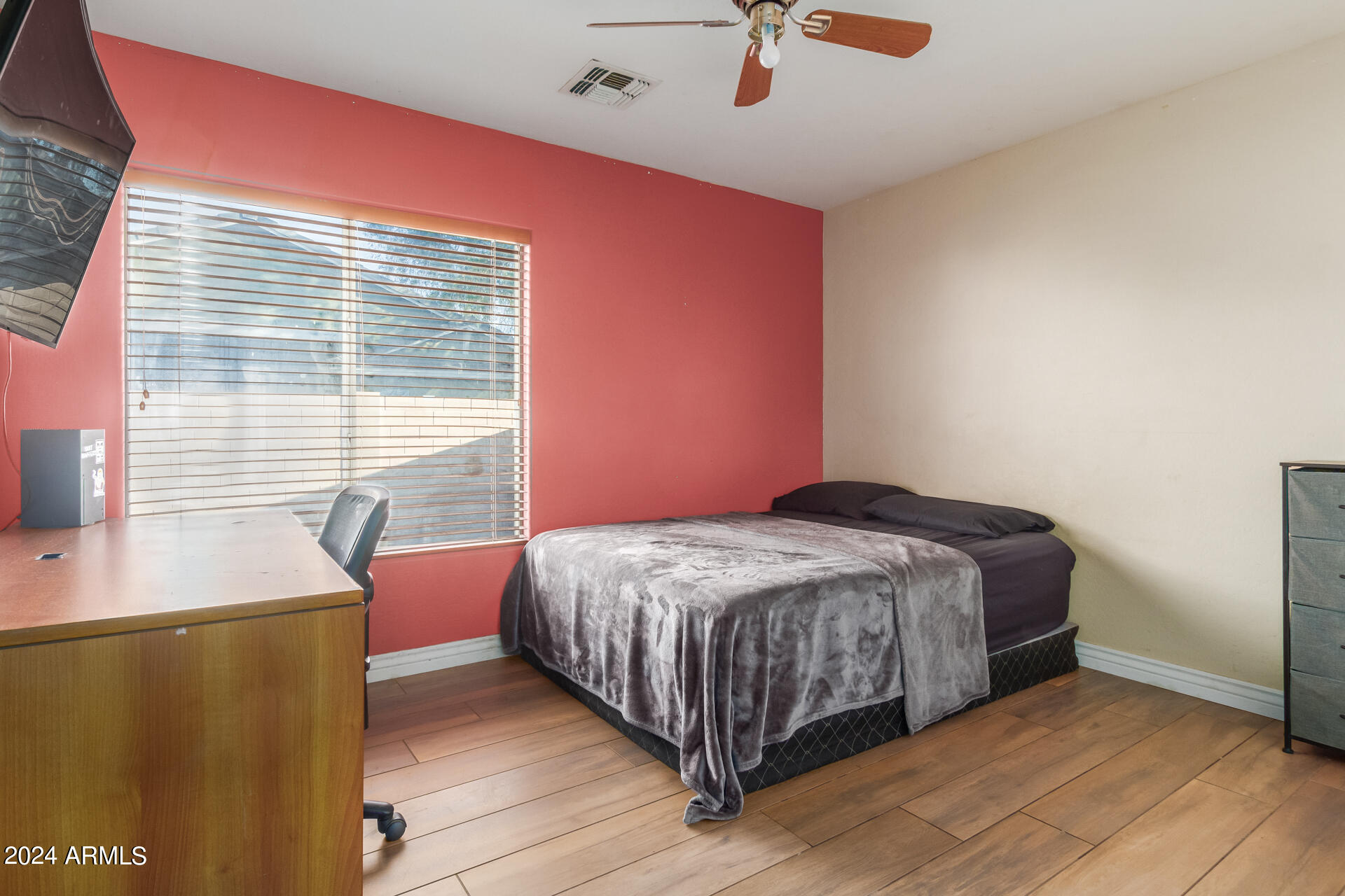 8531 W MAGNOLIA Street