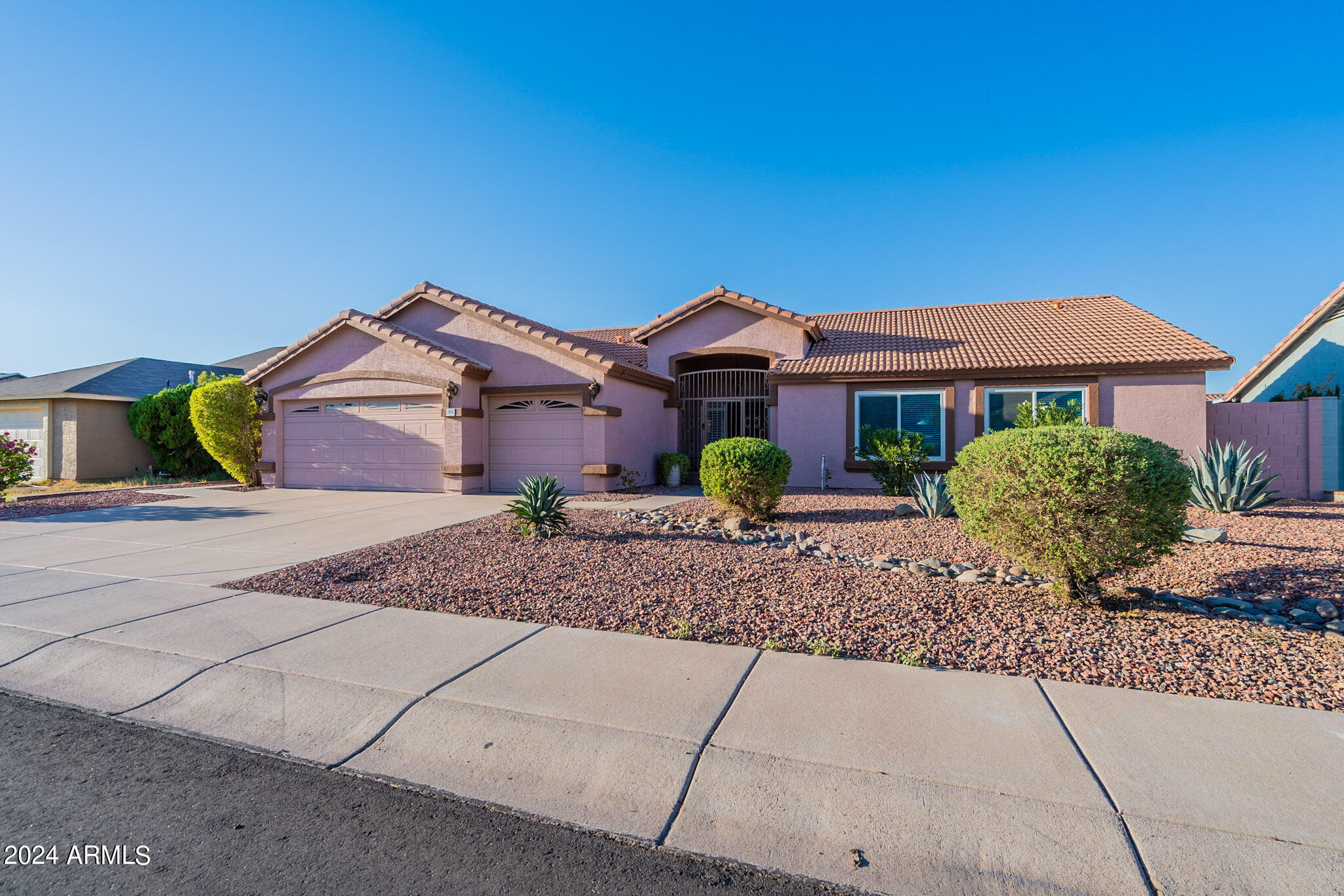 1808 E DARREL Road