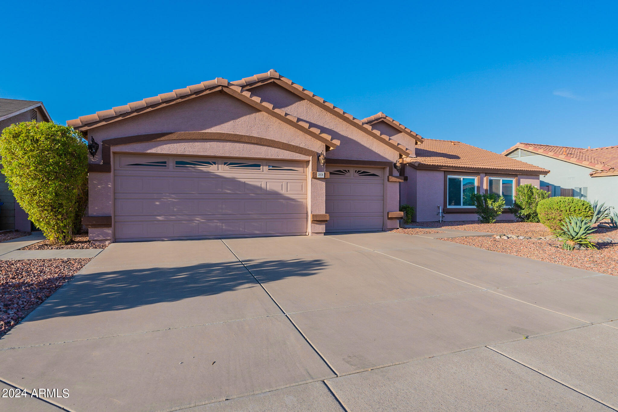 1808 E DARREL Road