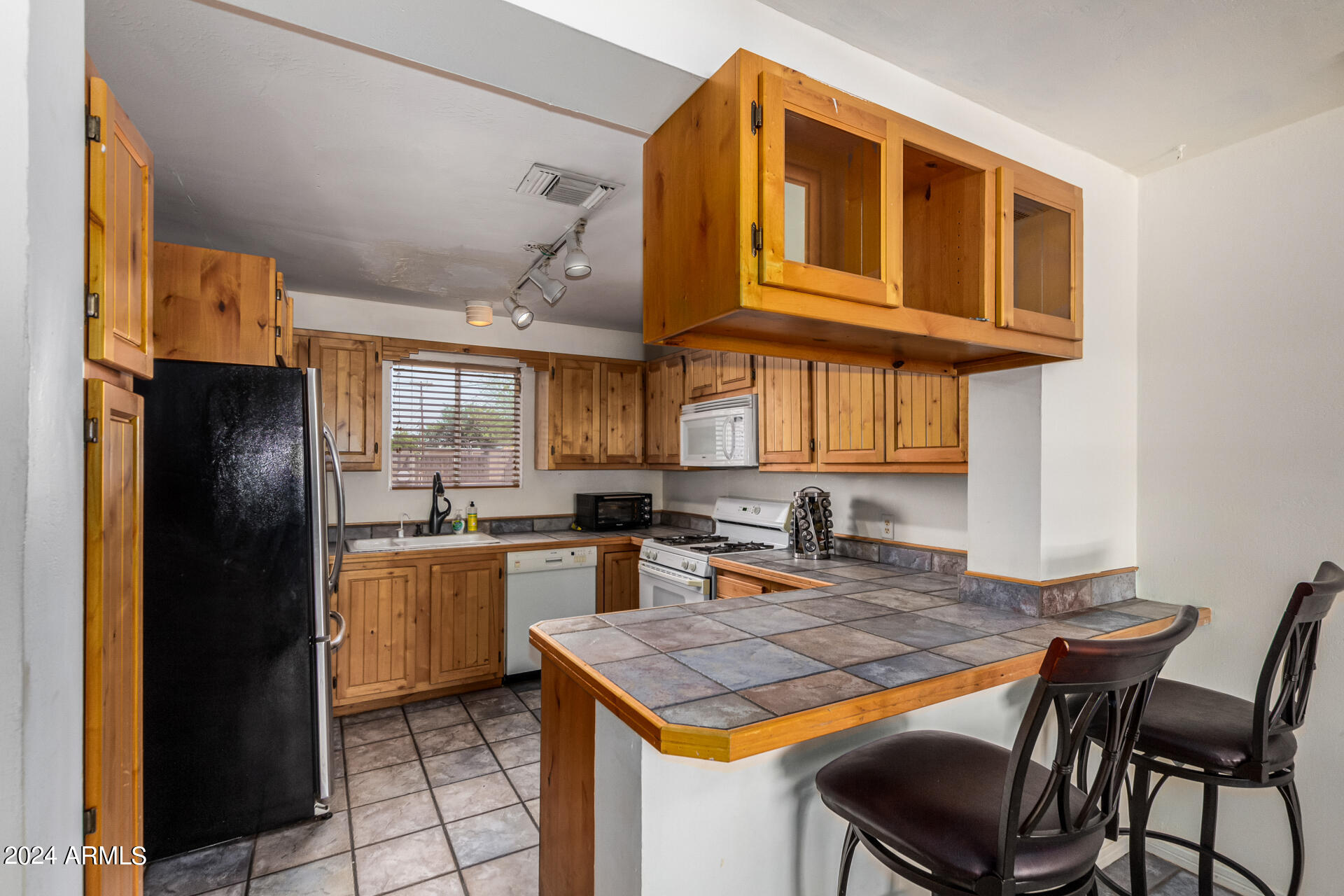 2708 W GRISWOLD Road
