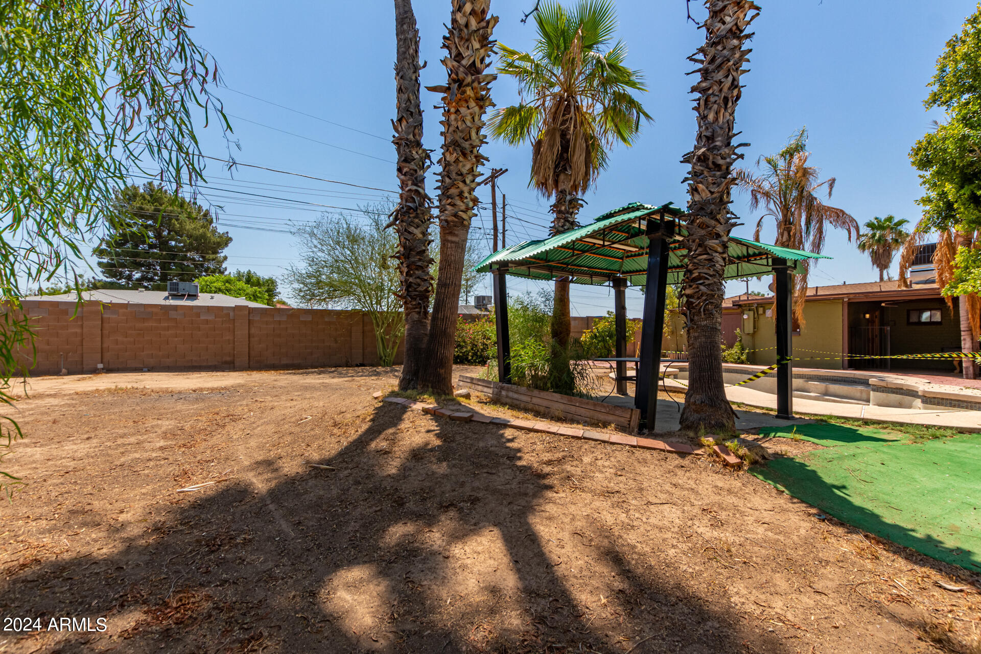 2708 W GRISWOLD Road