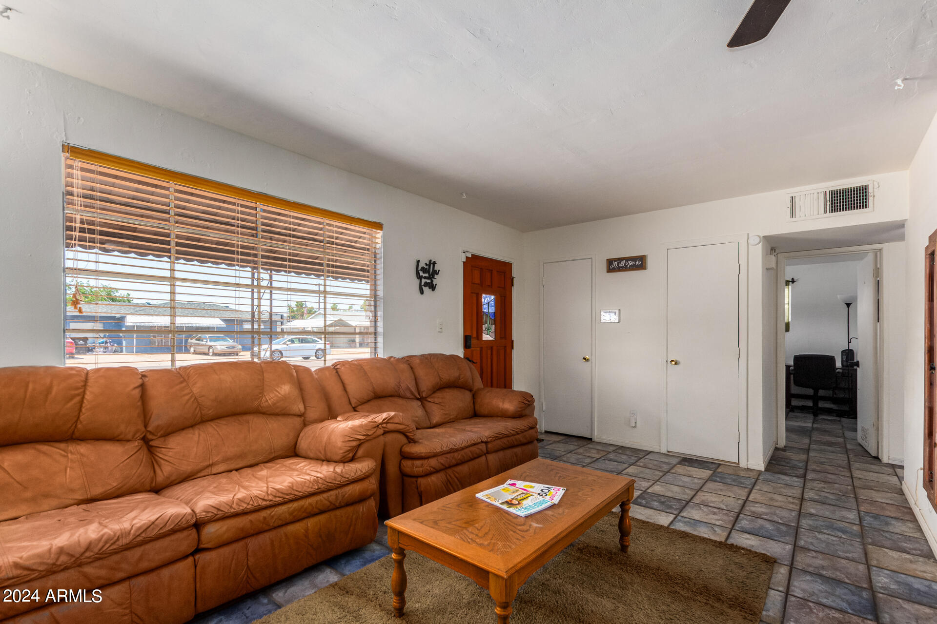 2708 W GRISWOLD Road